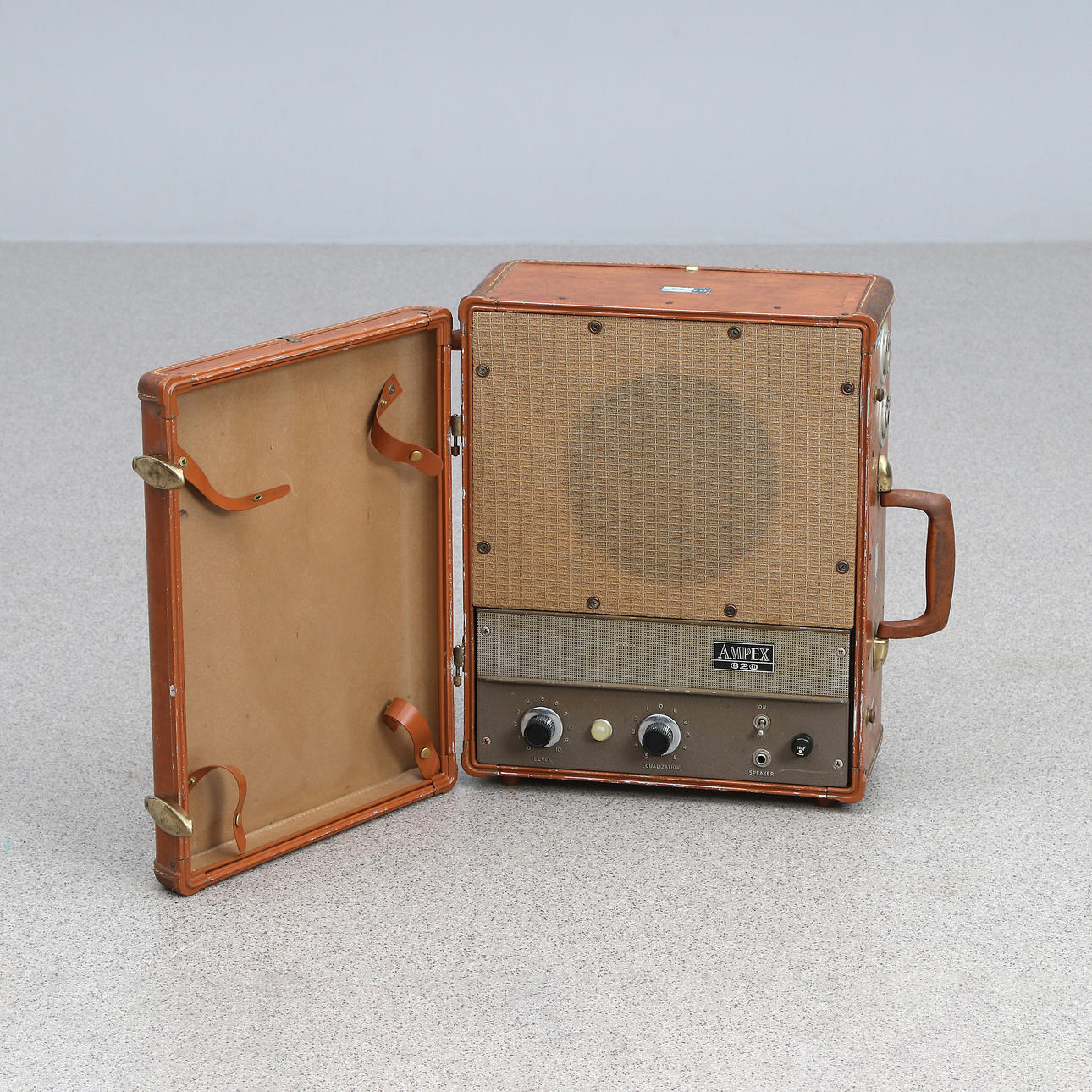 AMPEX 620, PORTABEL GITARRFÖRSTÄRKARE. 1950/60-tal.
