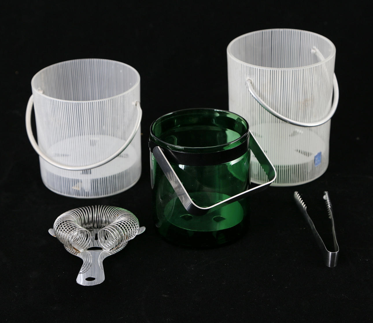 ISHINKAR, 3 st, glas, bland annat "Stripe", Bengt Orup, Johansfors, 1900-talets andra hälft.