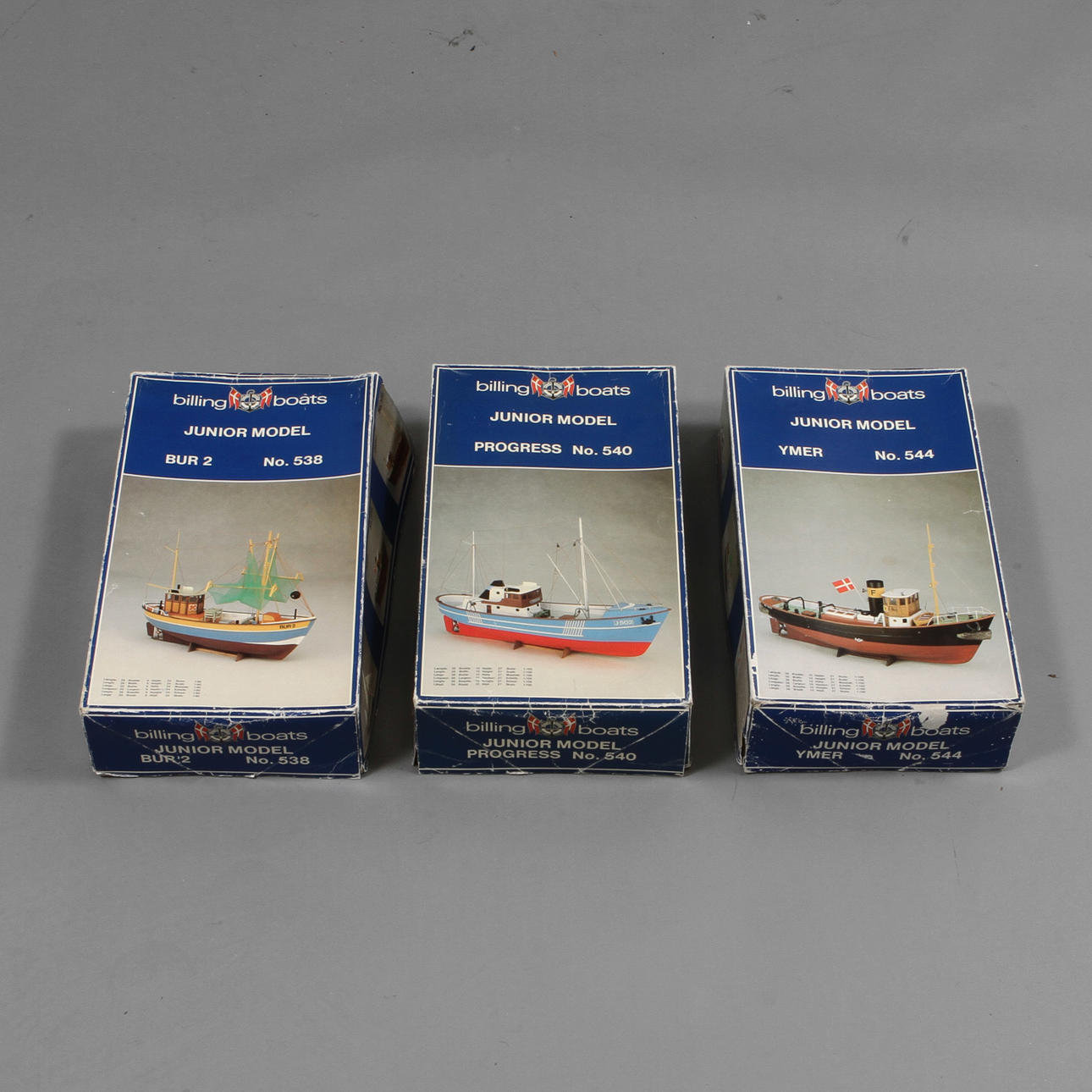 BYGGSATSER, 3 st, "Billing Boats".