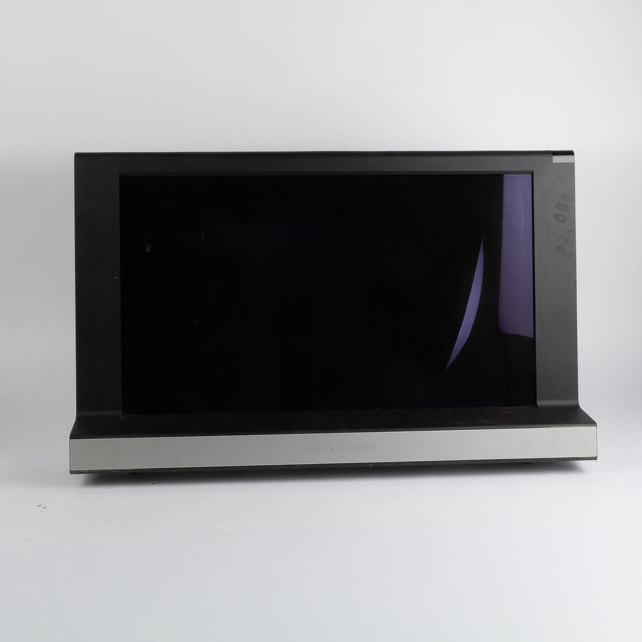 BANG & OLUFSEN, TV, ”BeoVision 8-32”.
