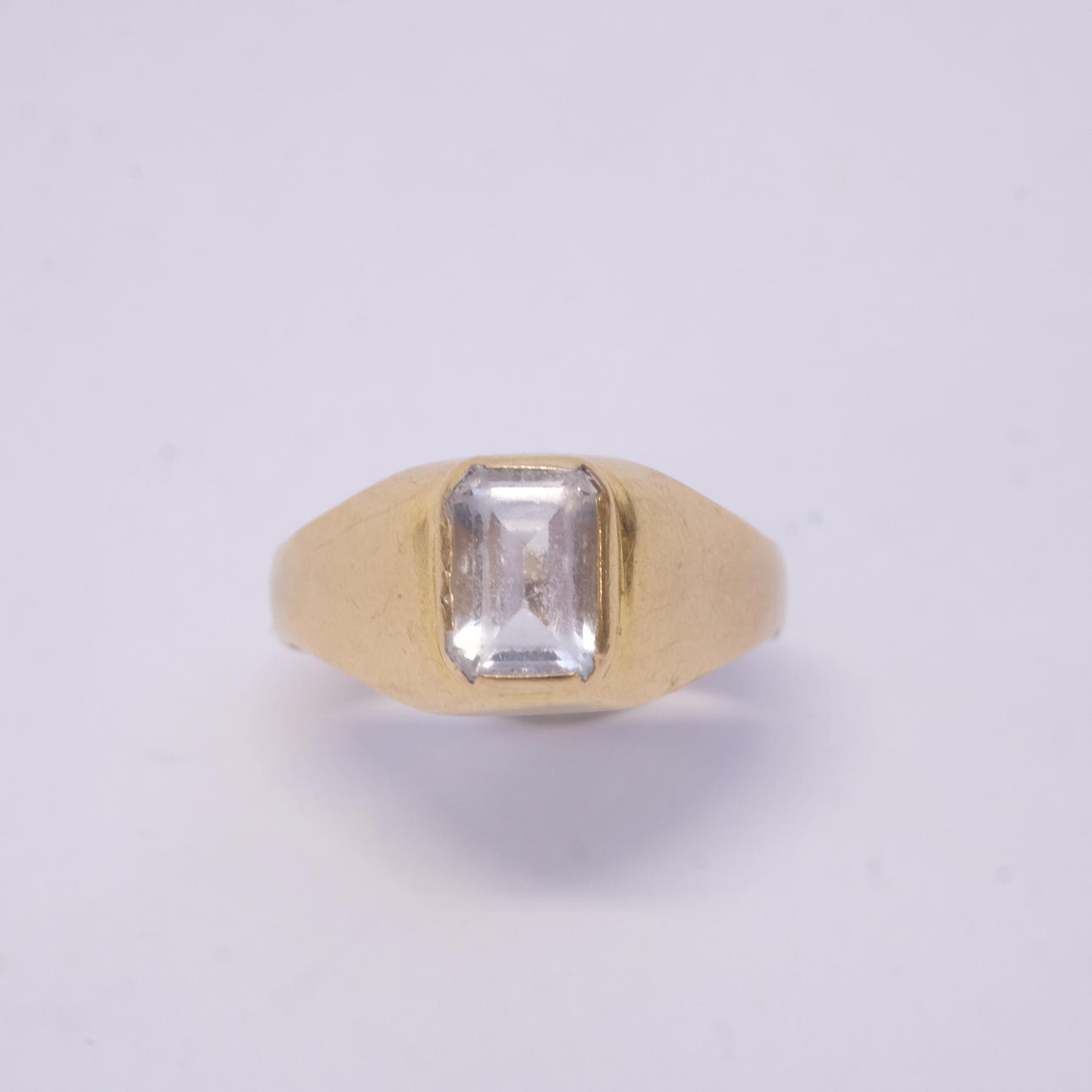 RING MED BERGKRISTALL, 18K GULD.