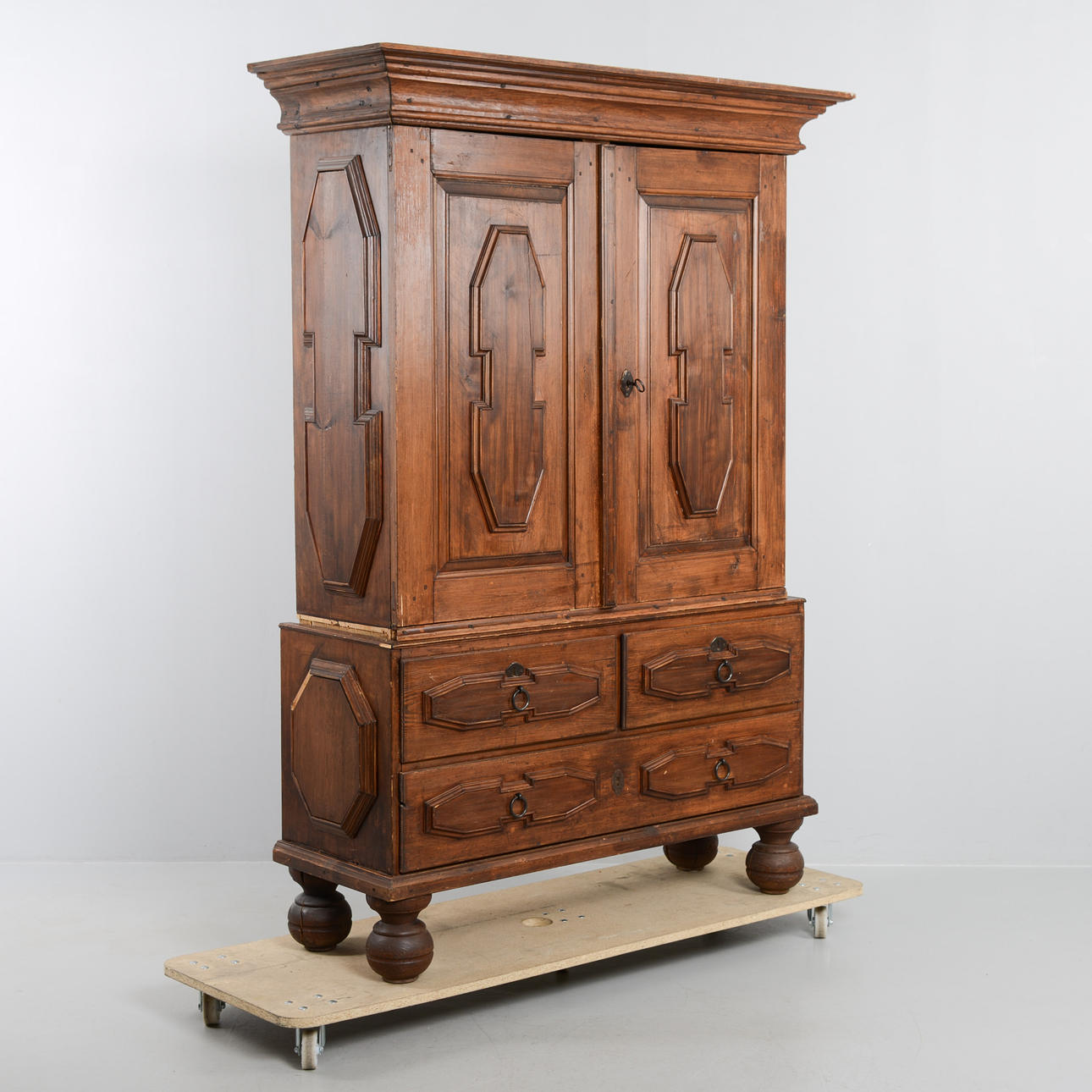 SALSSKÅP, barockstil, 1800-tal.