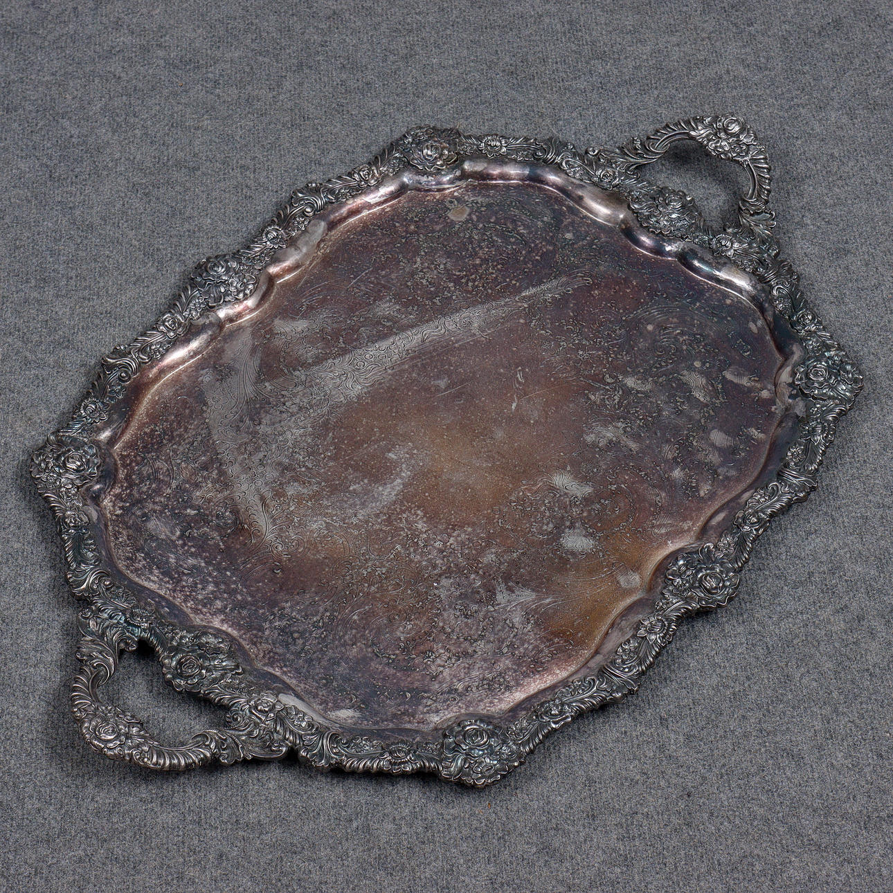 STOR BRICKA I NYSILVER, (76cm) ENGLAND.