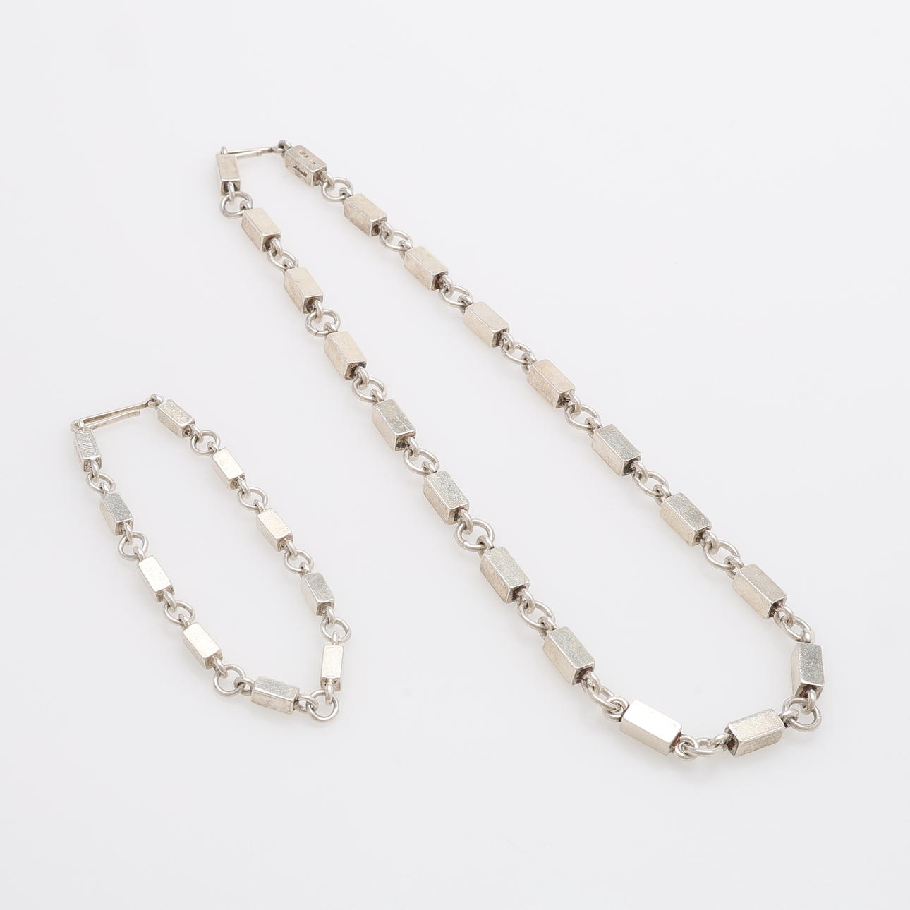 ARMBAND OCH COLLIER, STERLINGSILVER, ALBRECHT.