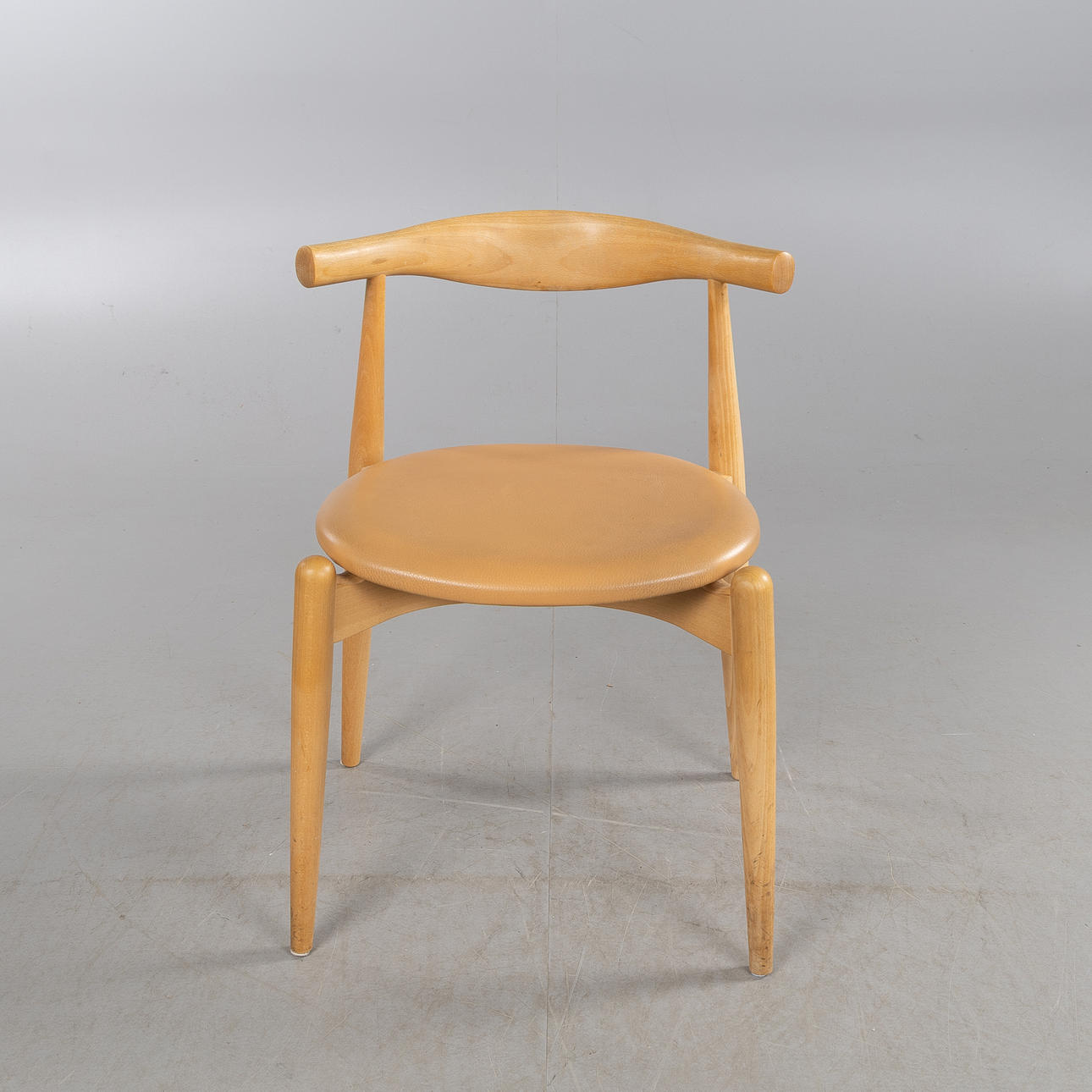 HANS J WEGNER. Stol, CH20, Carl Hansen & Søn, Danmark.