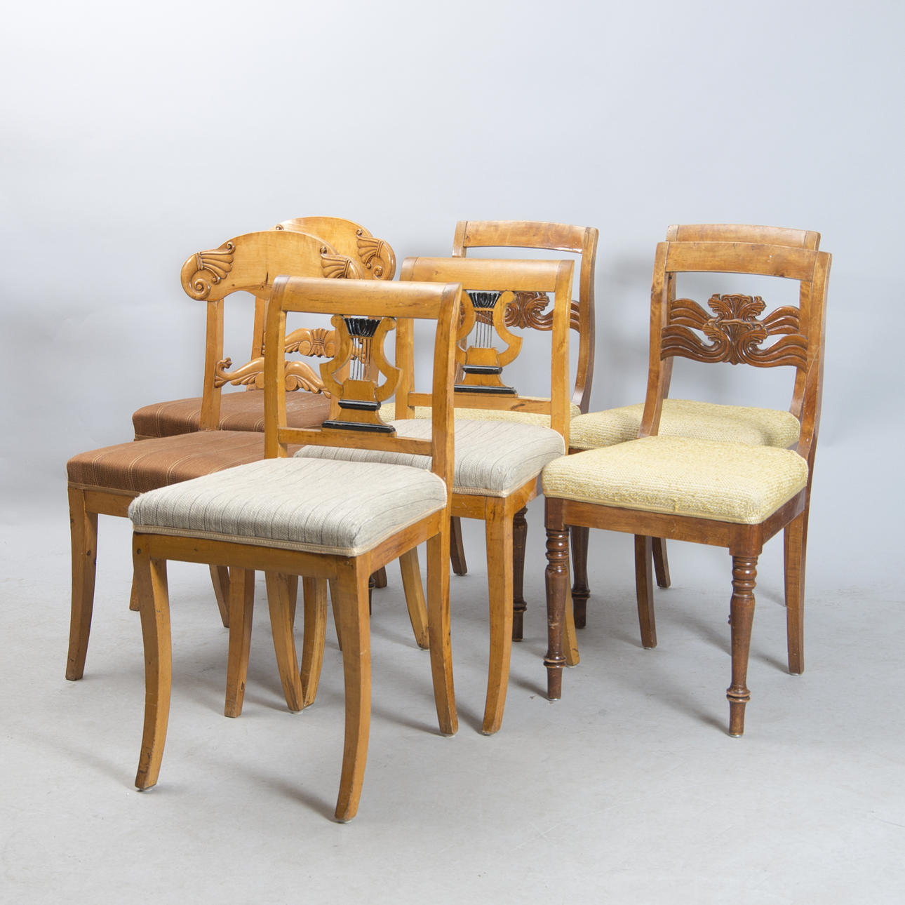 STOLAR, 3+2+2 stycken, björk/mahogny, empire.