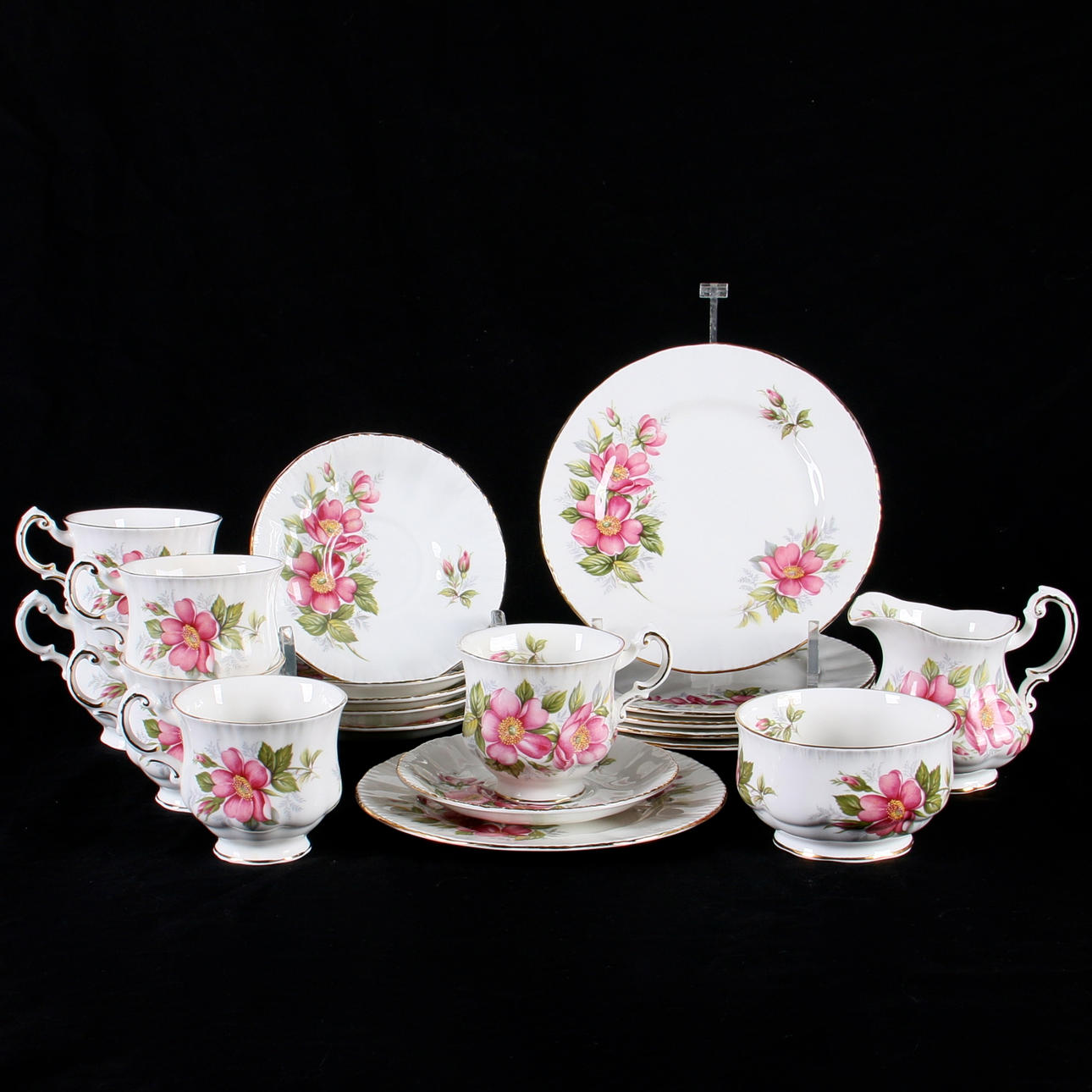 KAFFESERVIS, 20 delar, porslin, "Prairie rose", Paragon, England.