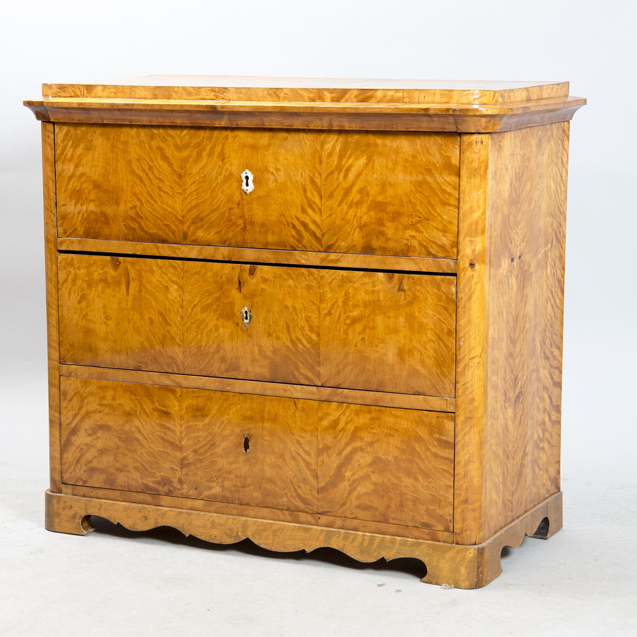 BYRÅ, 3-lådig, björk, empire.