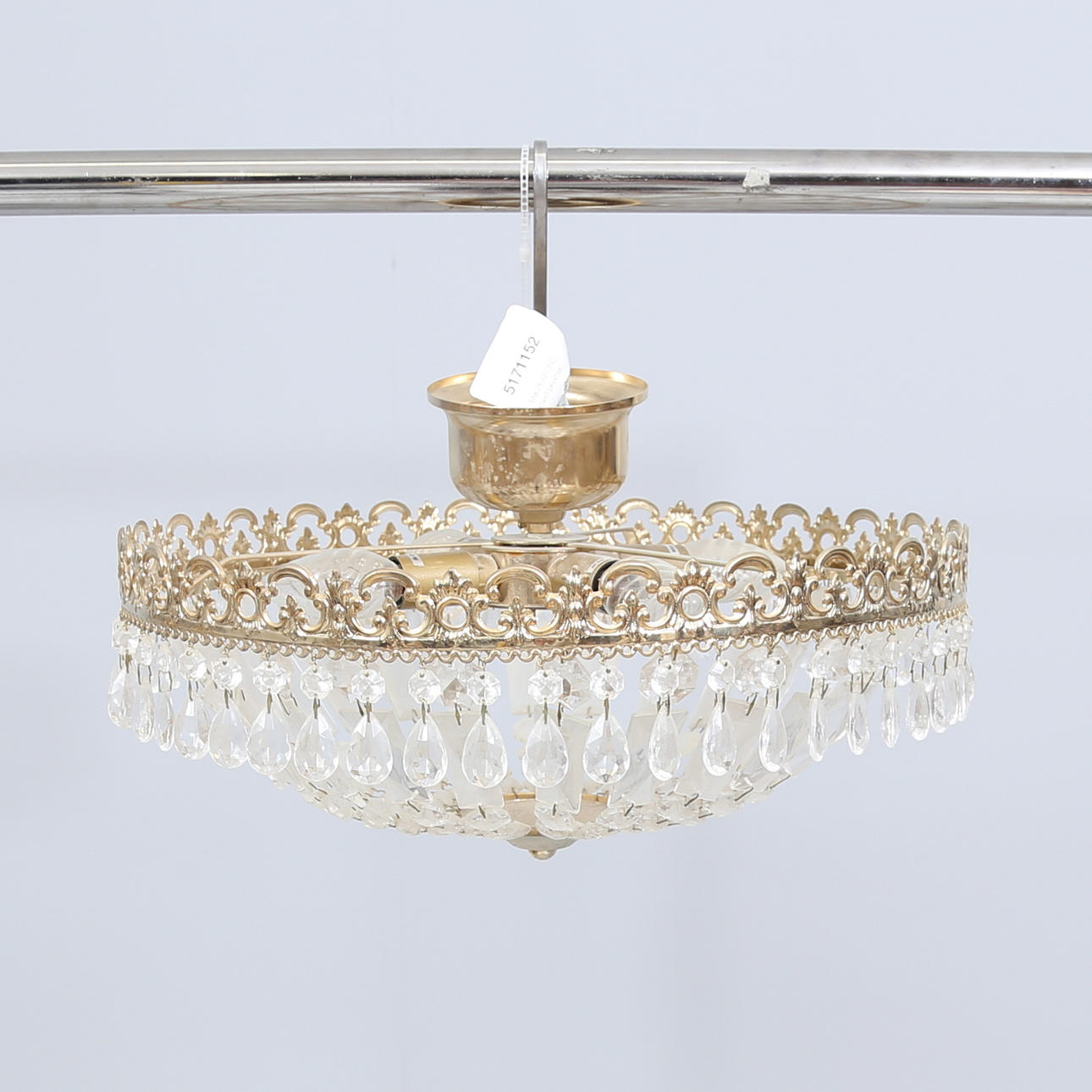 CEILING LIGHT with prisms.