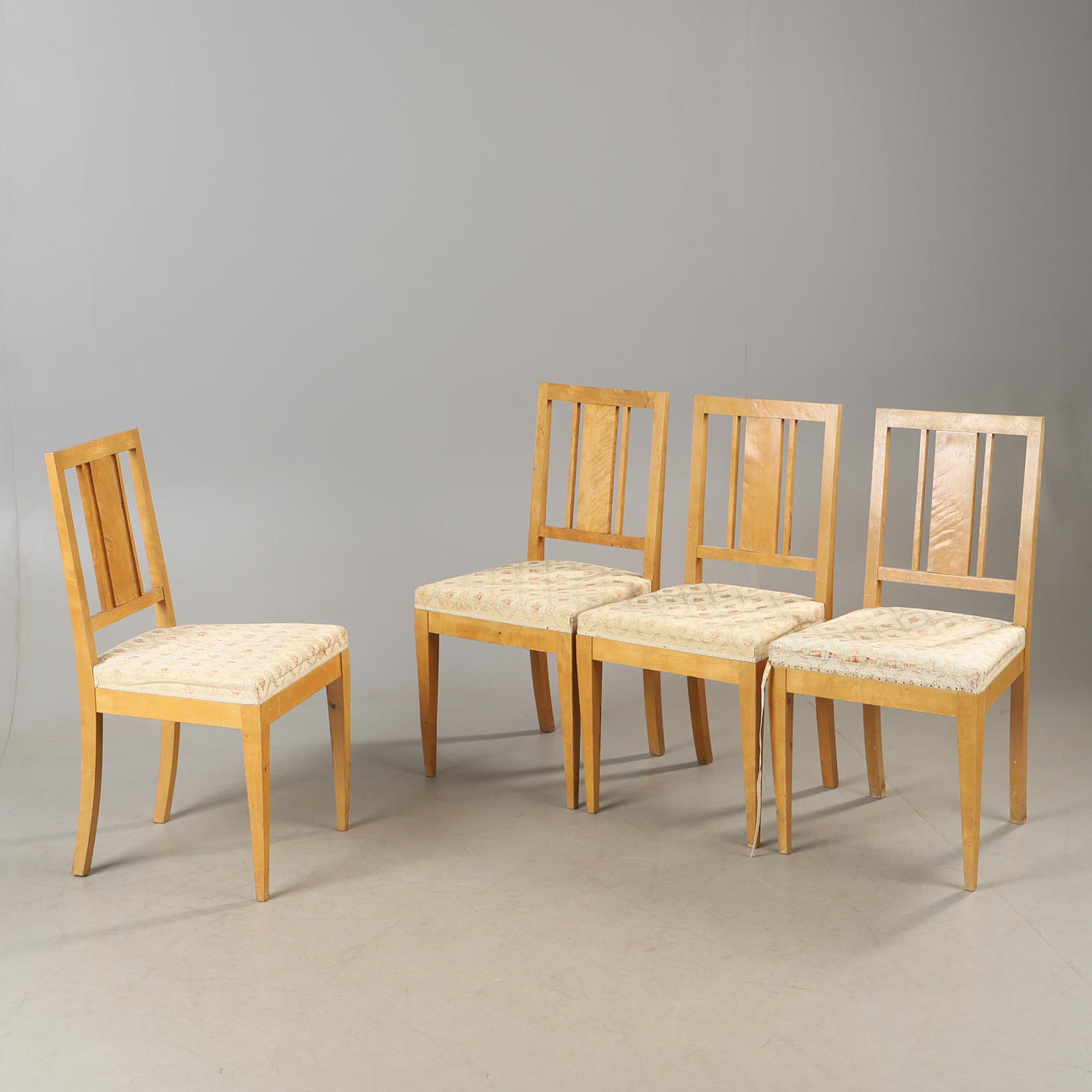 STOLAR, 4 stycken, björk, 1900-talets första hälft.