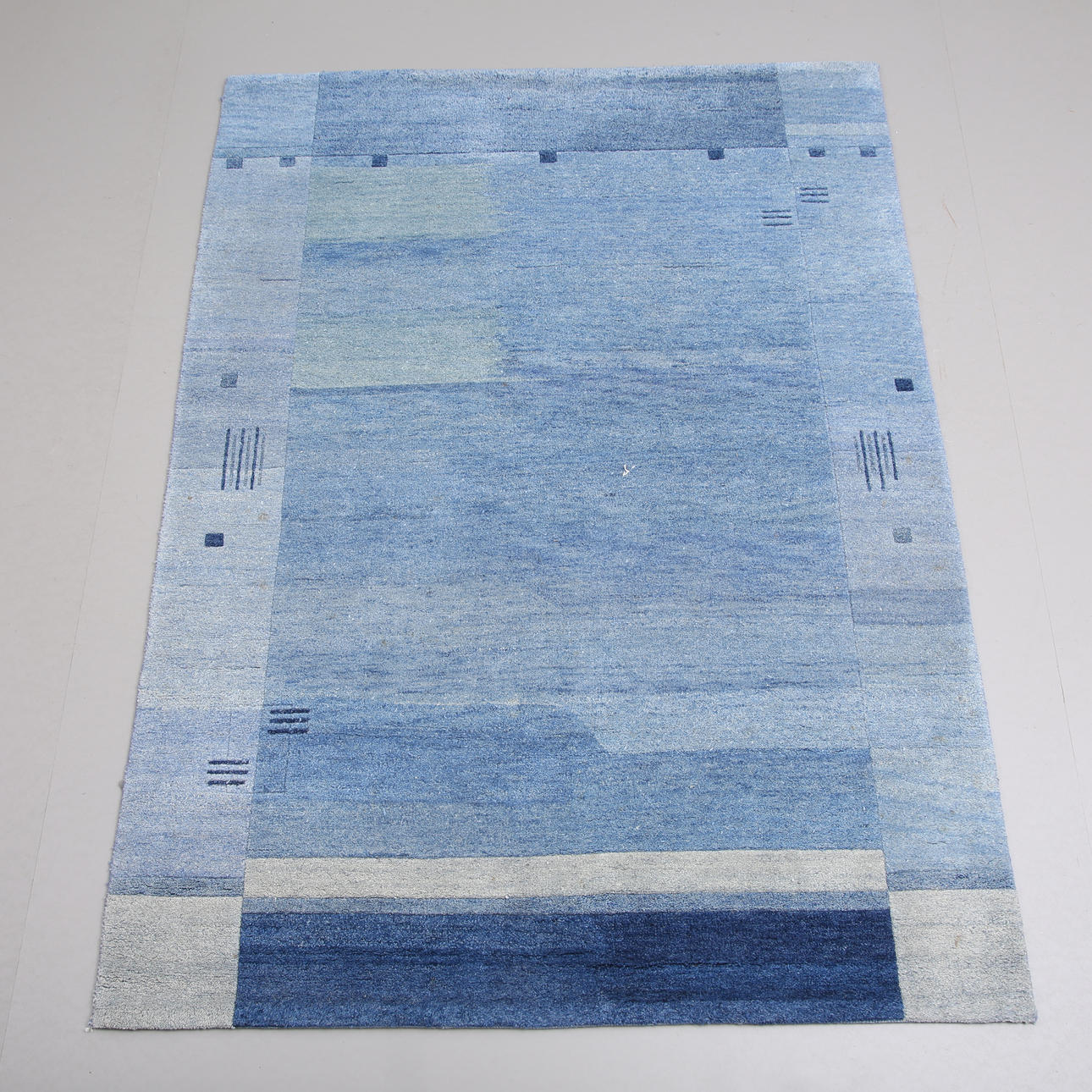 MATTA, ull, 231 x 166 cm.