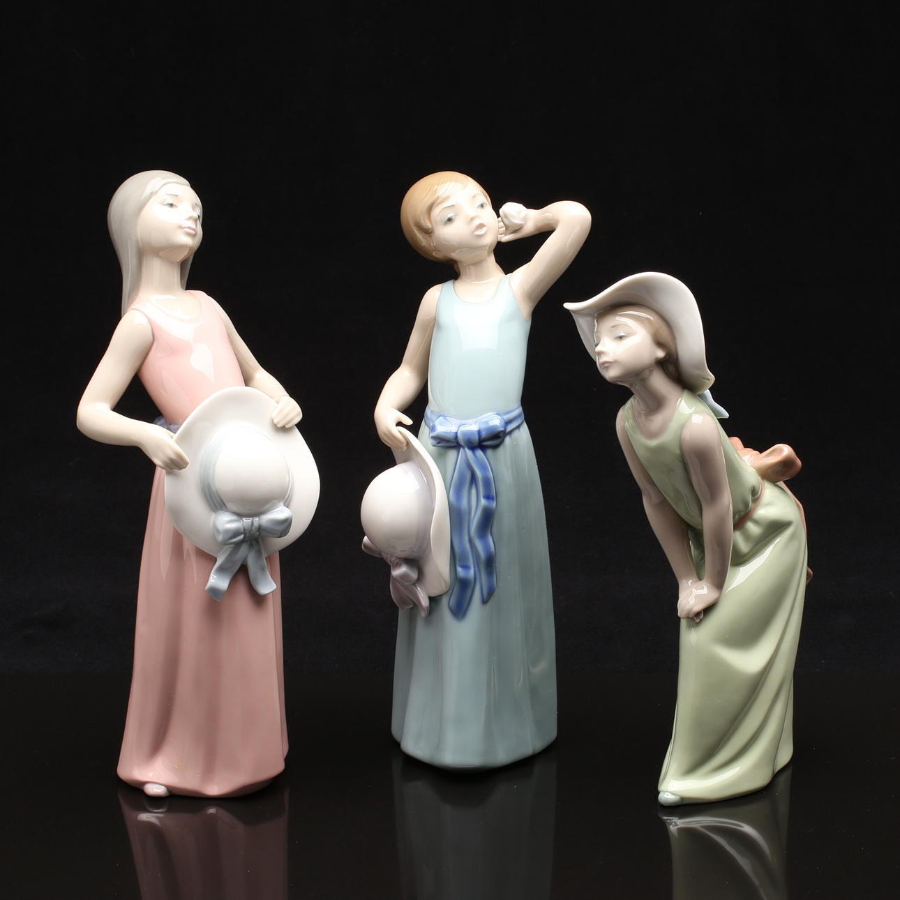 FIGURINER, 3 st, porslin, flickor, Lladro, Spanien.