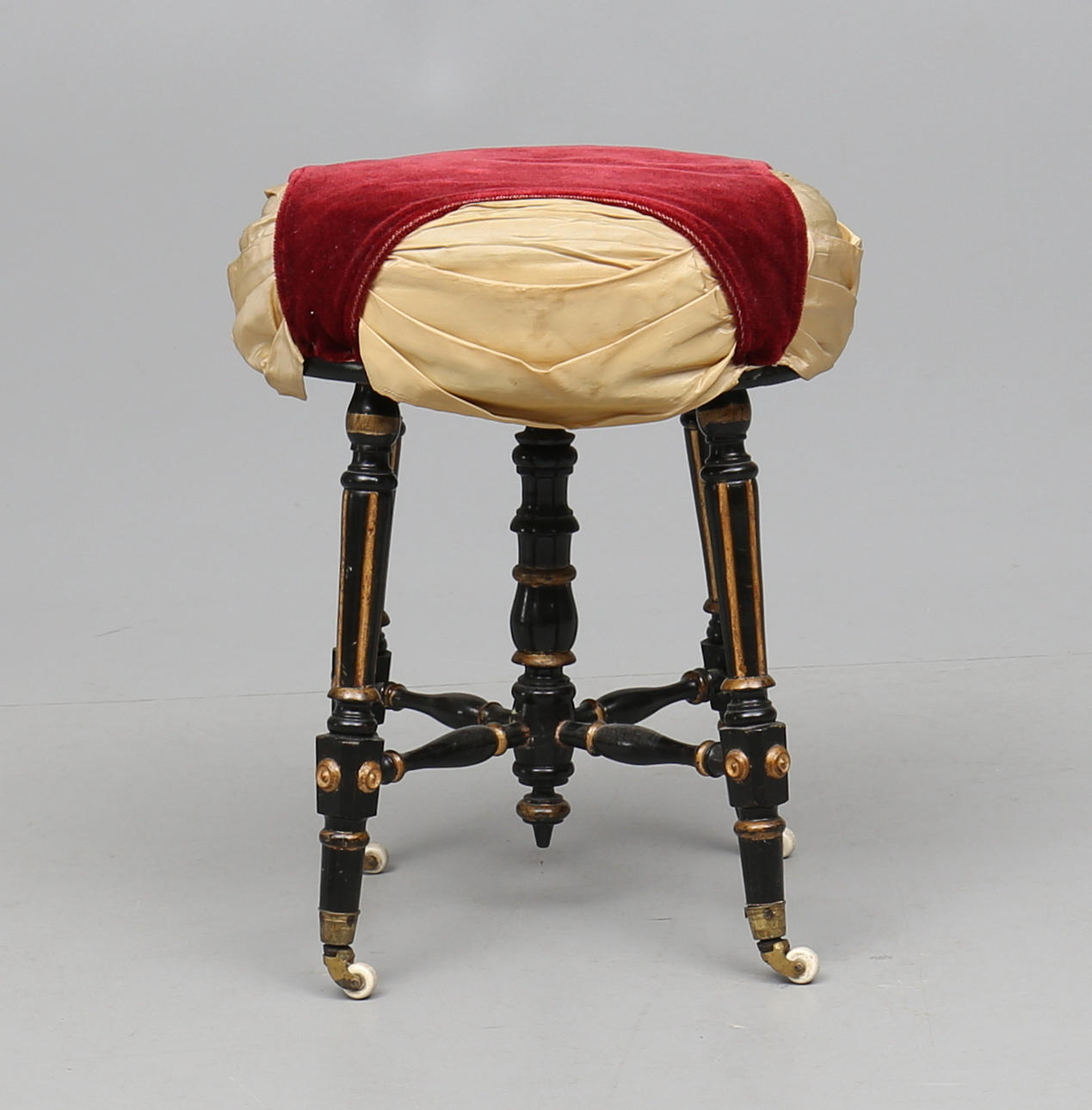 PIANOPALL, omkring år 1900.