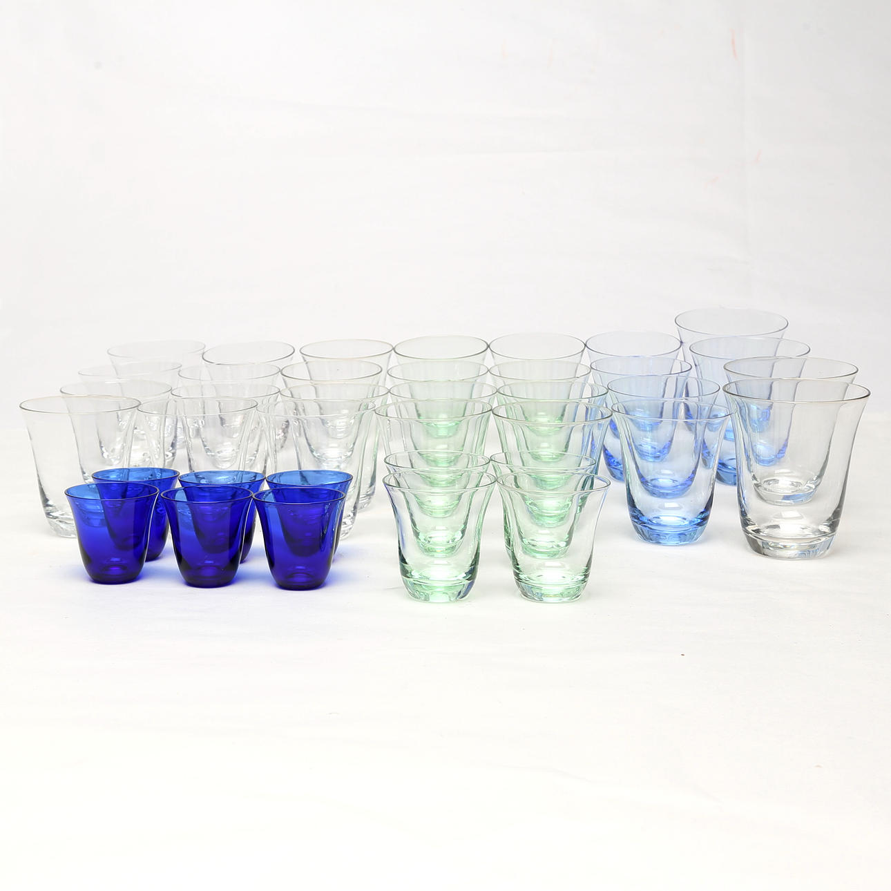 GLAS, olikfärgade, totalt 38 st.