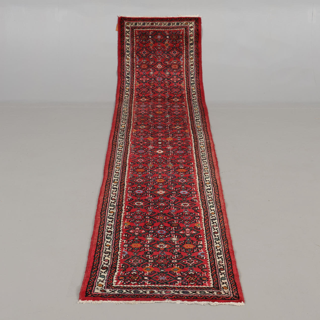 GALLERIMATTA, Hamadan, 320x70 cm.