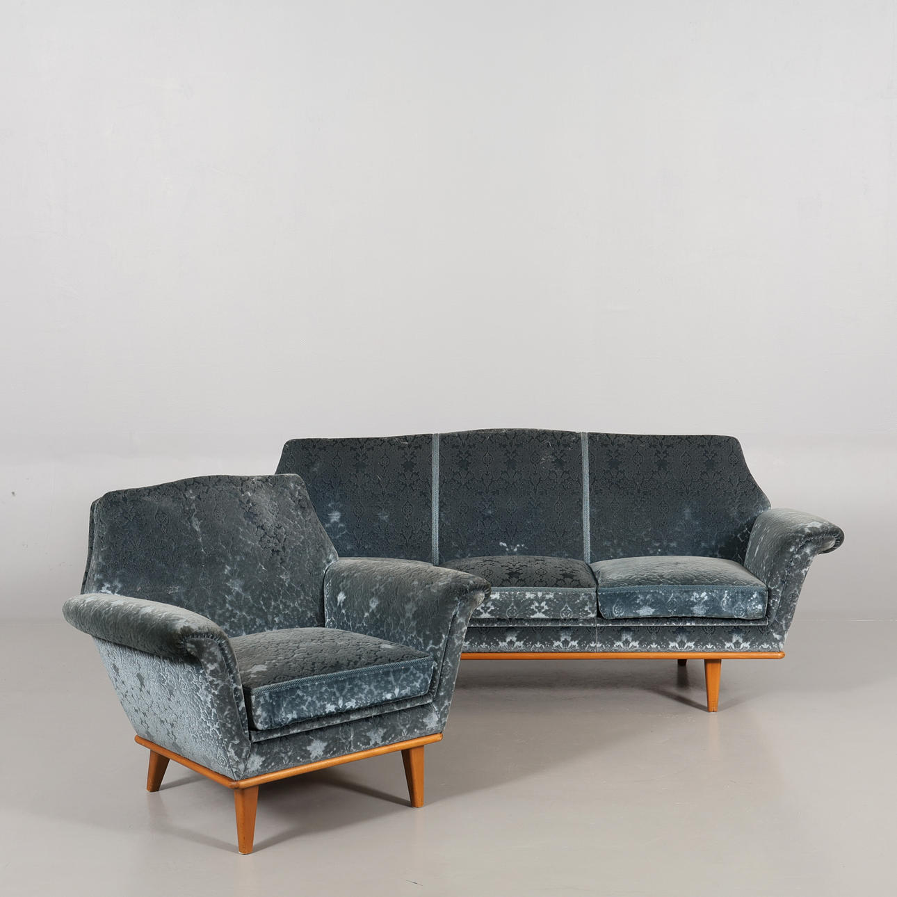 SOFFA och FÅTÖLJ 1900-talets mitt.