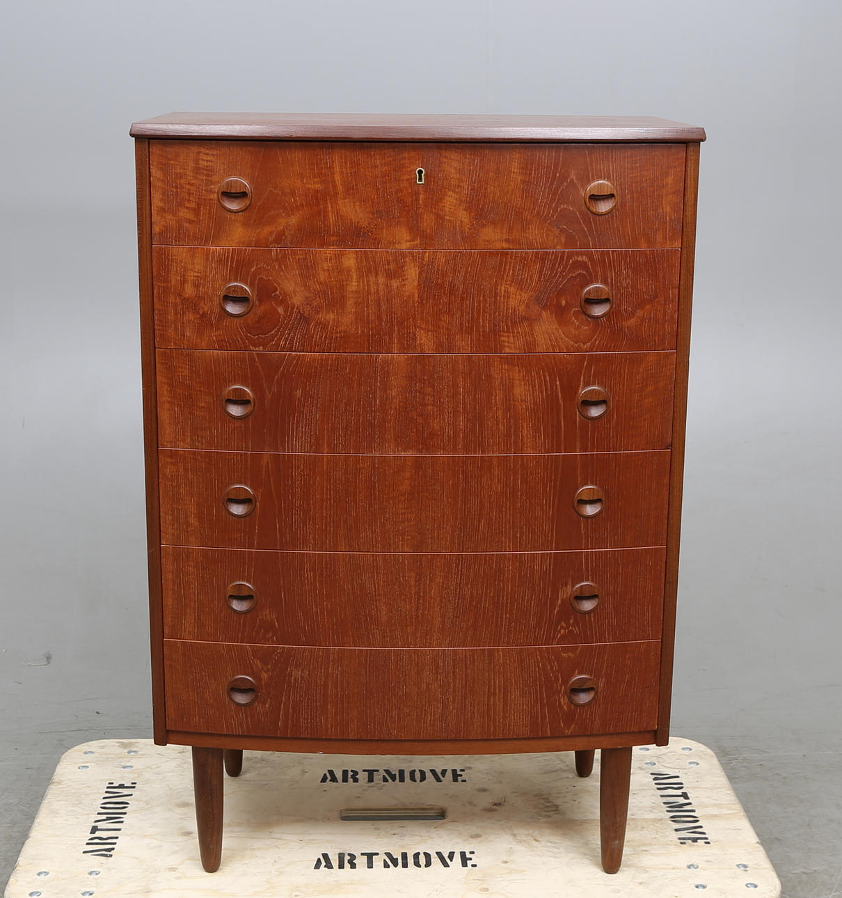 BYRÅ, teak, Sannolikt Kai Kristiansen, Danmark. 1900-talets andra hälft.