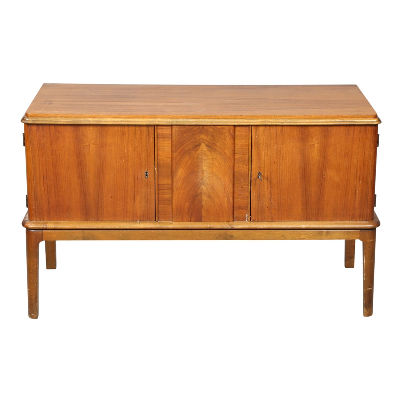 Sideboard in walnut, 1930s.
