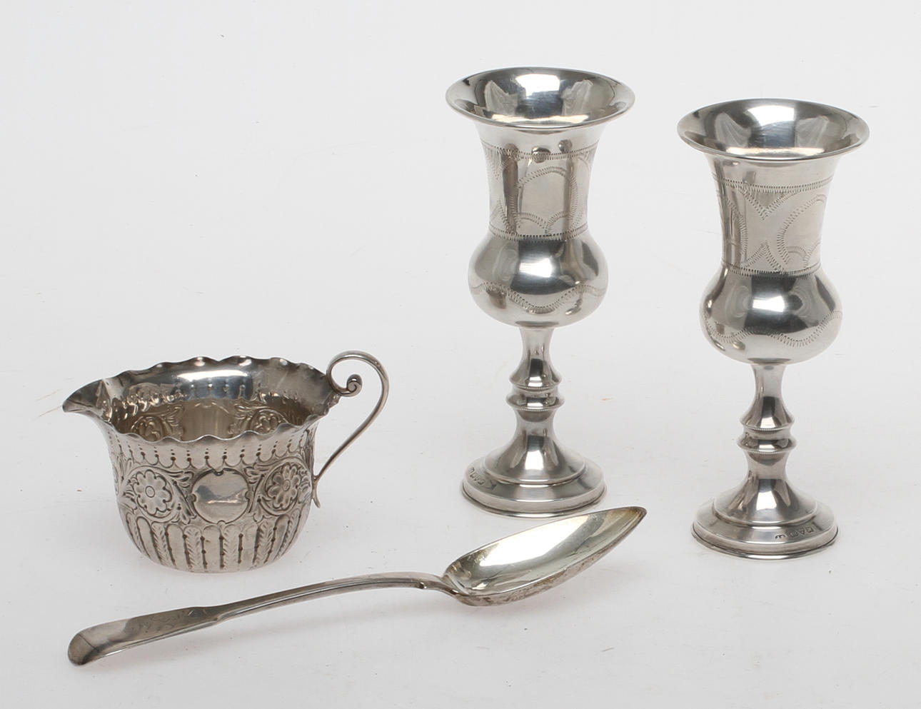 PARTI SILVER, 4 delar, England. Tot vikt ca 220 gram.