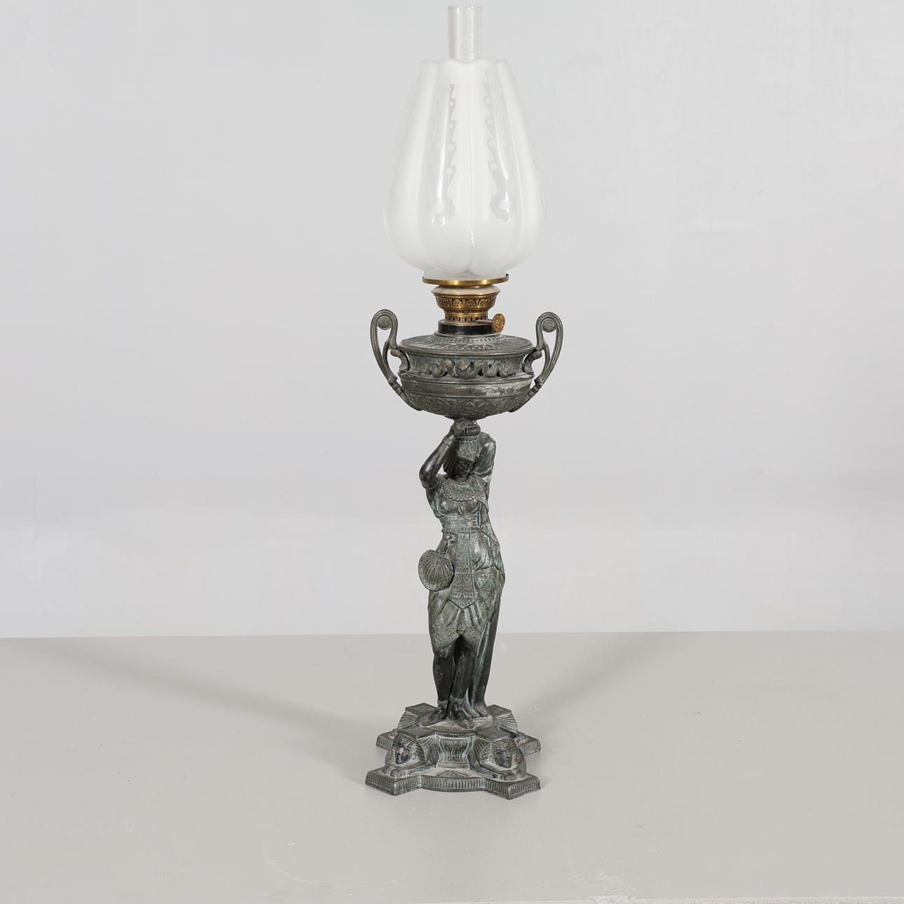 FOTOGENLAMPA, bronserad.