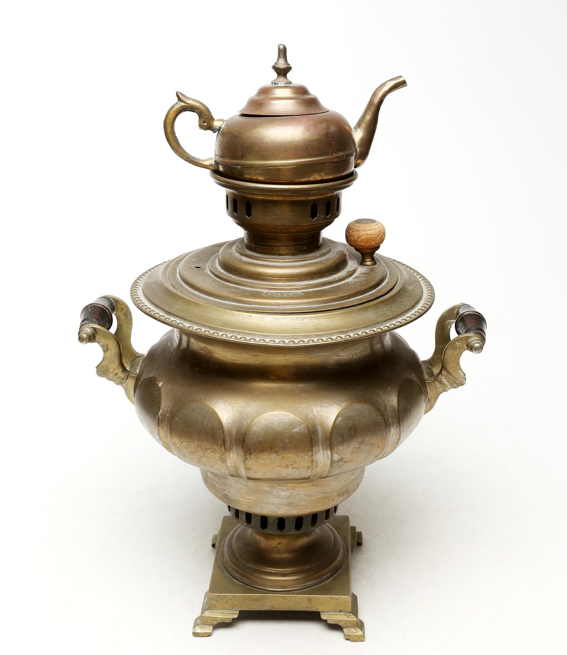 SAMOVAR, med kanna, mässing.