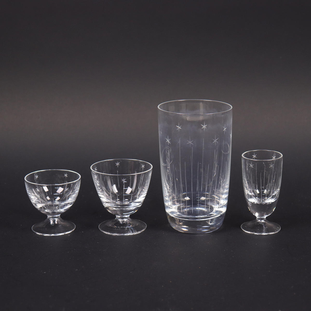 GLASS SERVICE, 34 pieces.