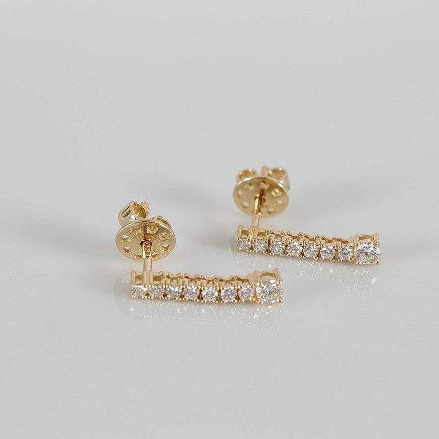 DIAMOND EARRINGS, a pair, 18K.