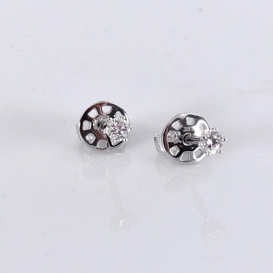 SINGLE-STONE EARRINGS, 0.16ct, 18K white gold.