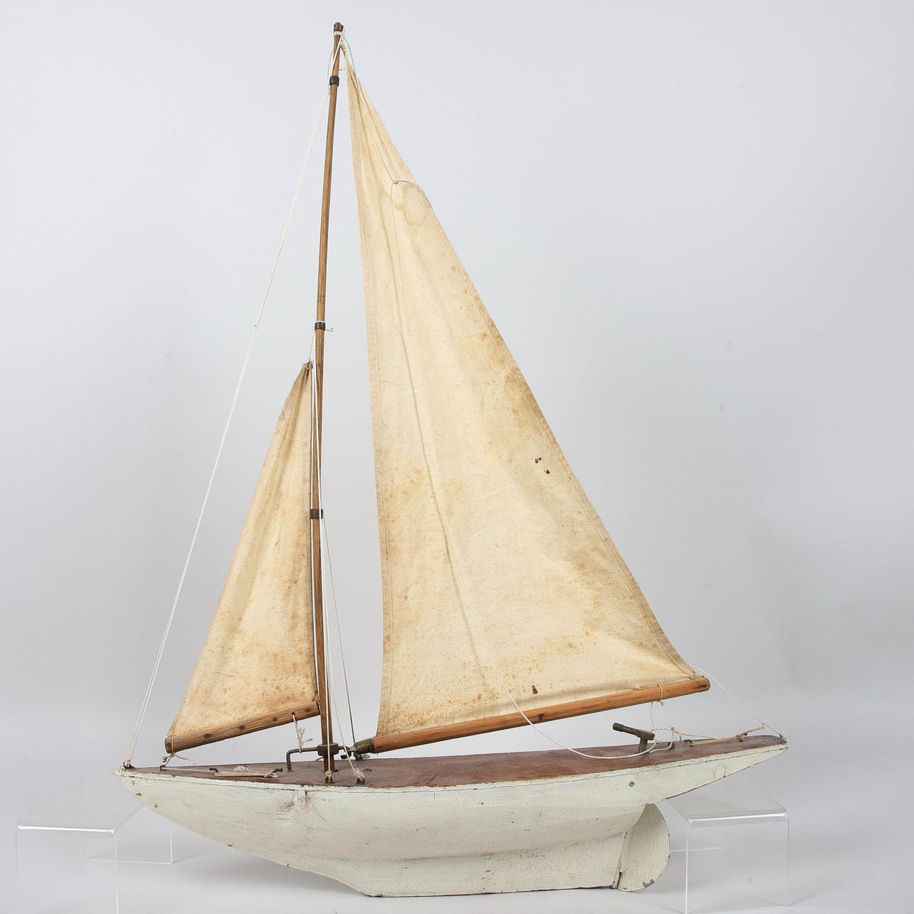 MODELLBÅT, trä & textil, 1900-tal.