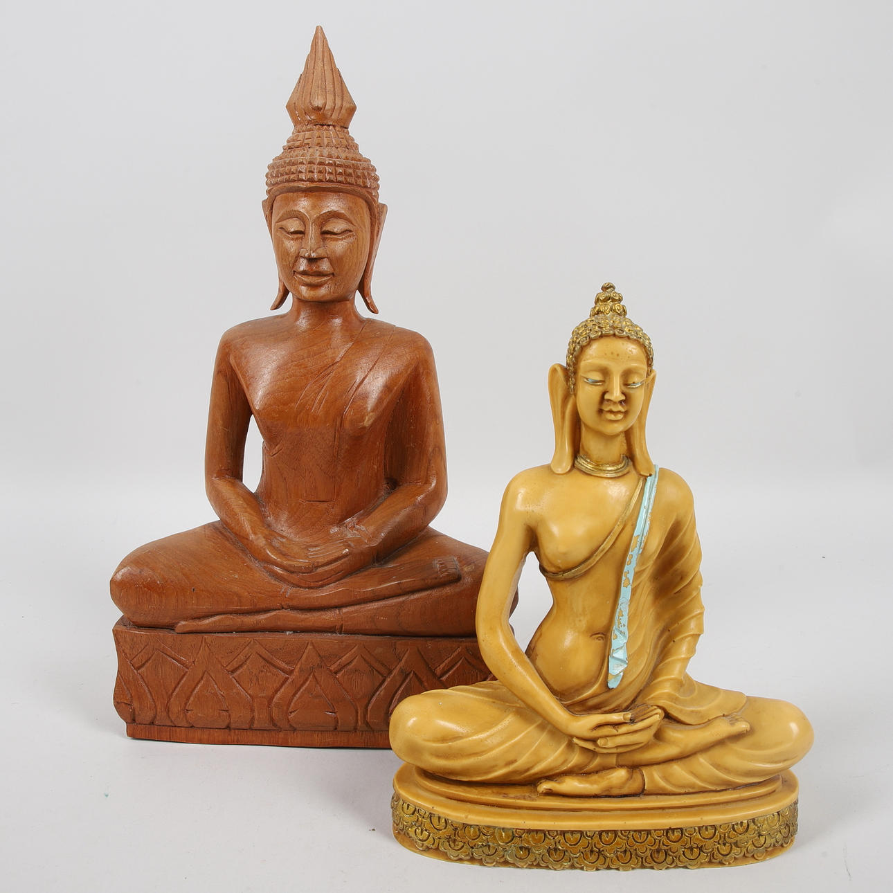 BUDDHAFIGURER, 2 st, trä och soapstone, 1900-tal.