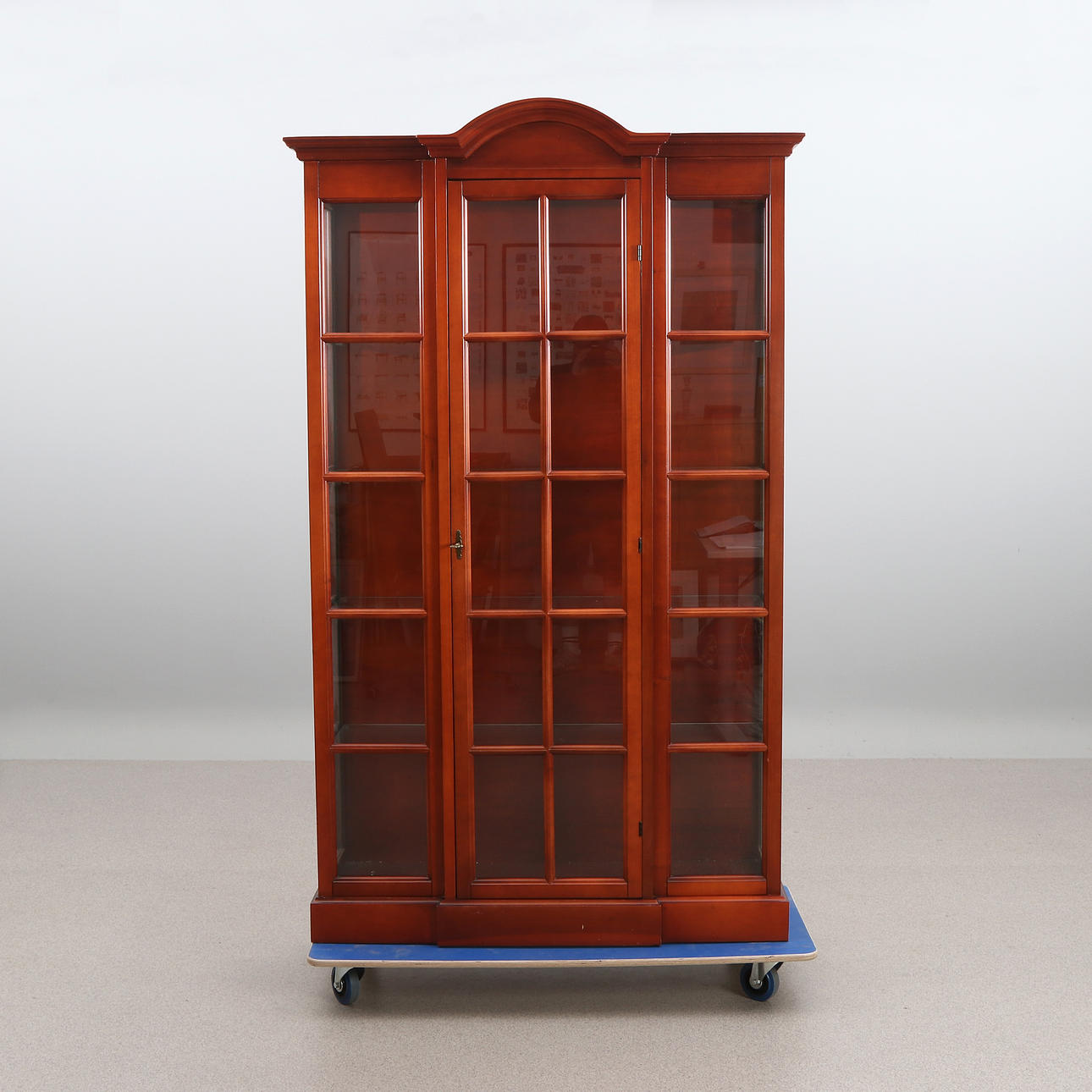 DISPLAY CABINET. Cherry. Contemporary manufacture.