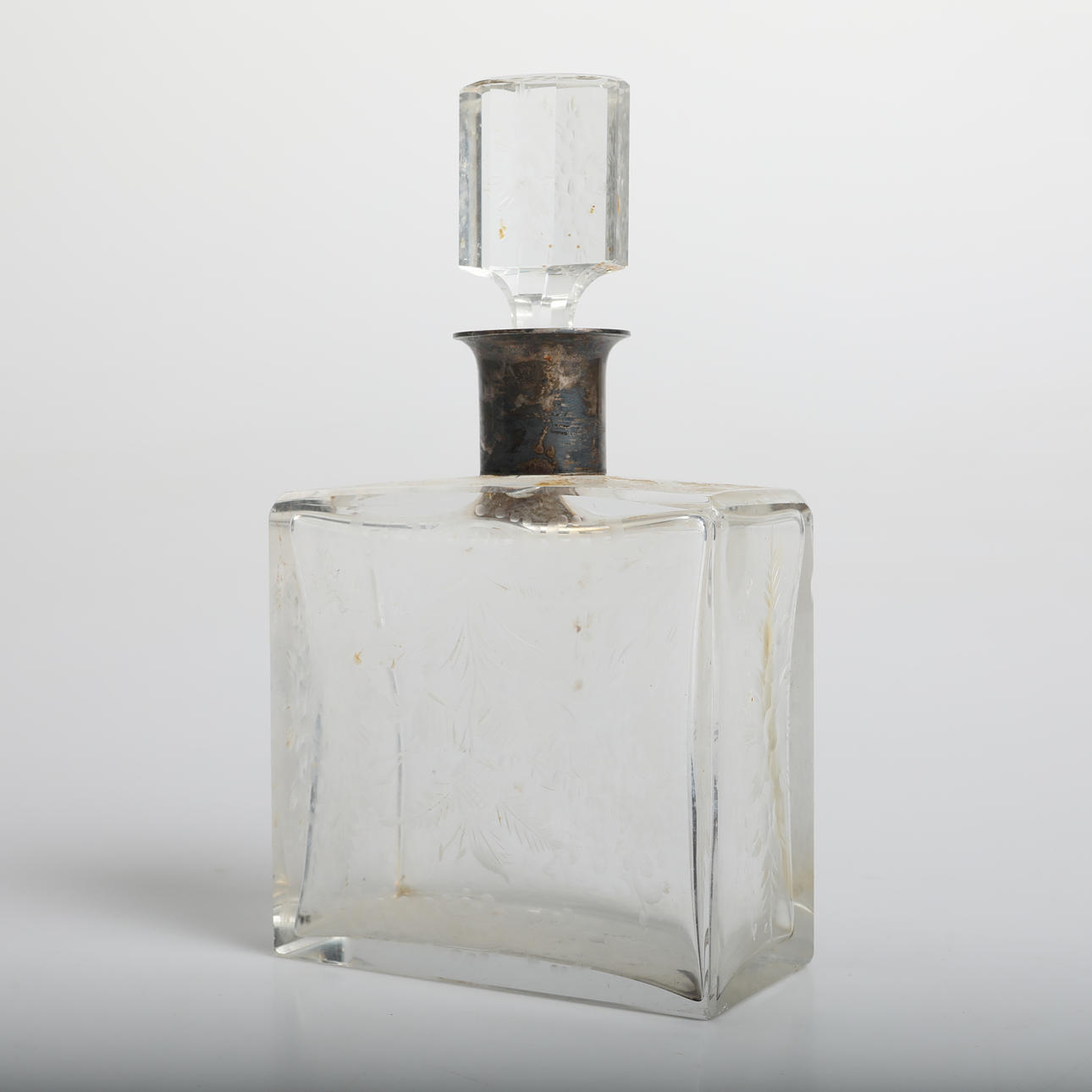 KARAFF, silver/glas med etsad dekor.