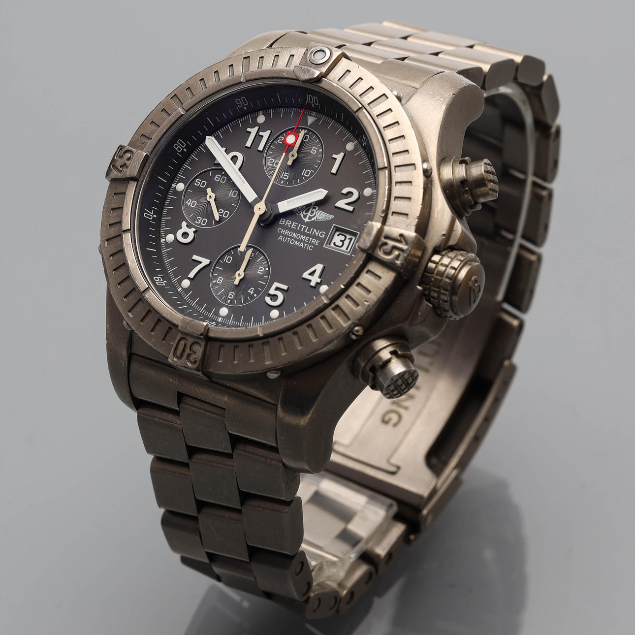 BREITLING AVENGER 44, wristwatch, automatic, chronograph, titanium, year 2007, certificate.