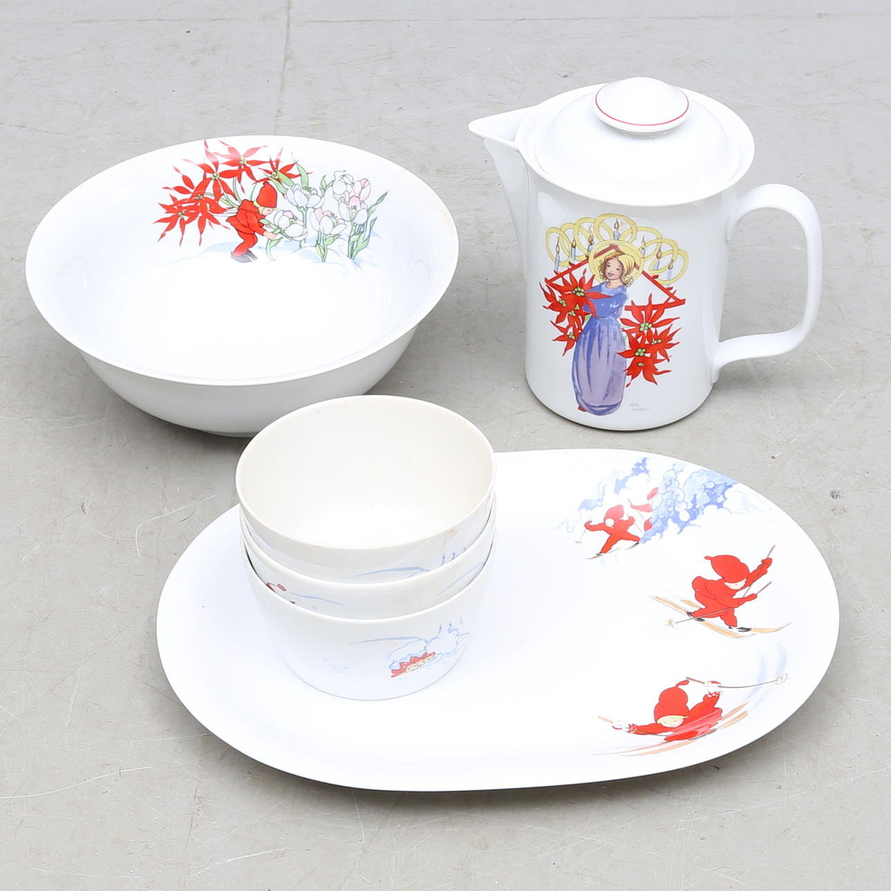 SERVISDELAR, 6 delar, porslin, "Tomtejul", Aina Stenberg, Rörstrand.