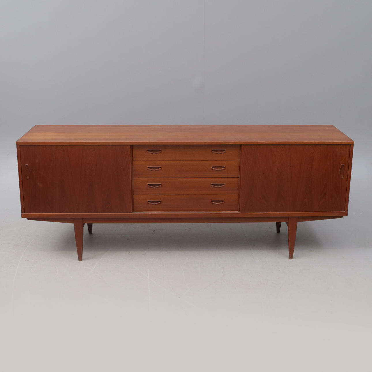 SIDEBOARD, sannolikt 1960-tal.