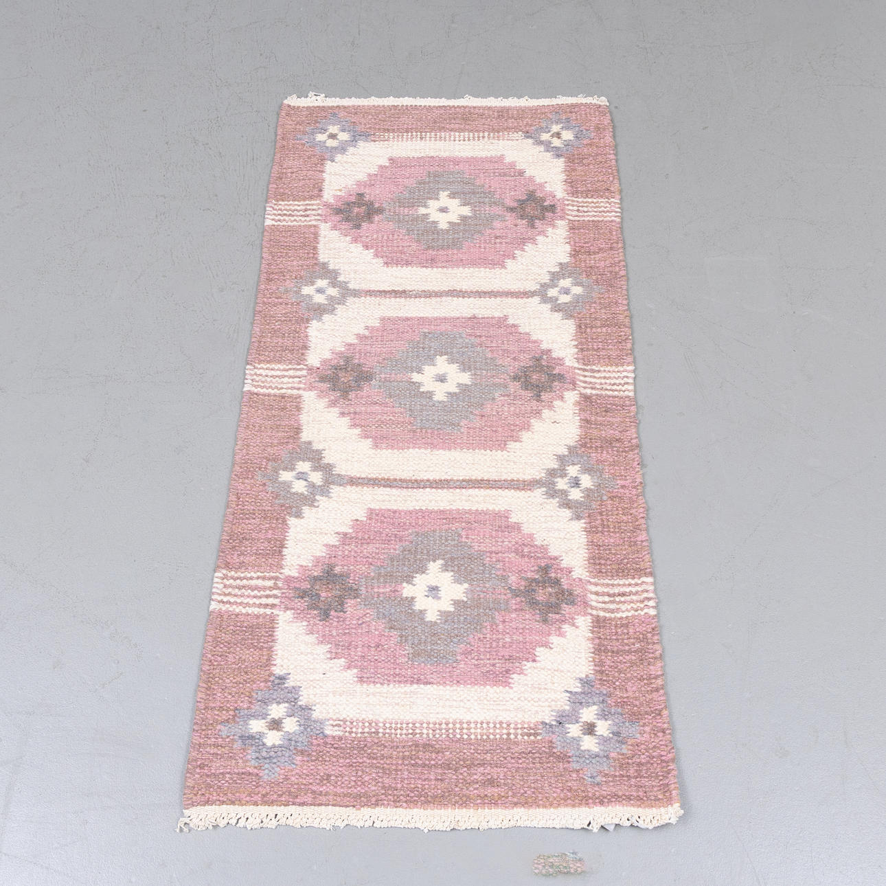 GALLERIMATTA, rölakan, 125x60 cm.