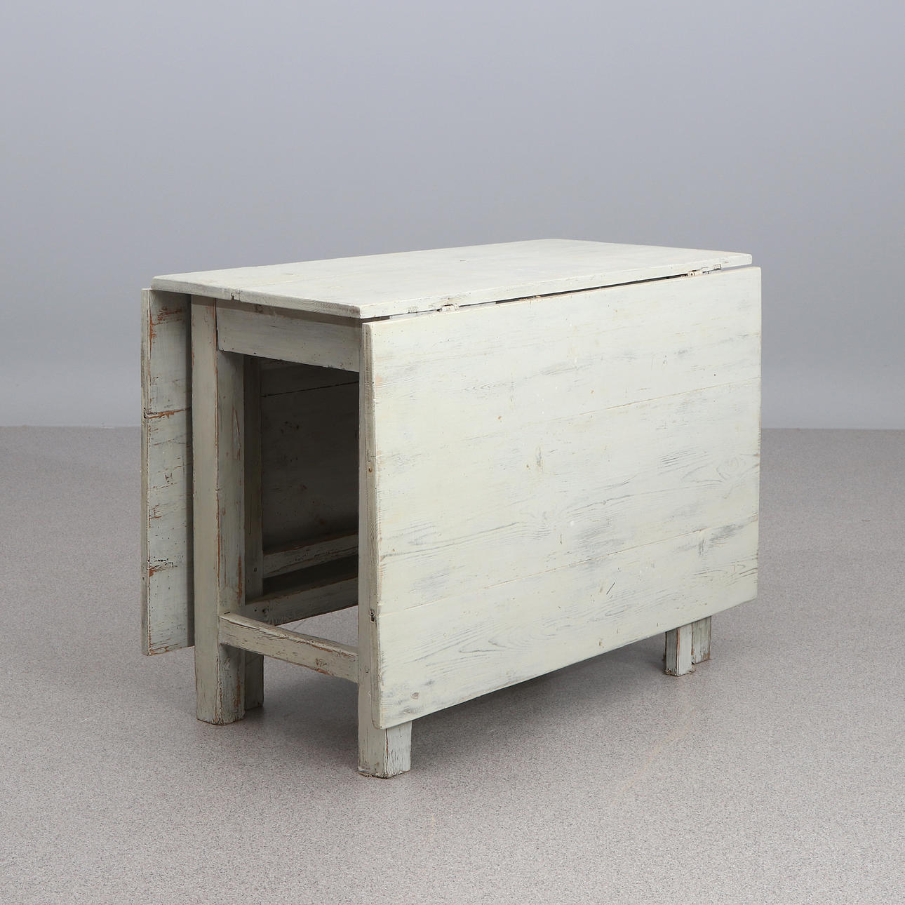 DROP-LEAF TABLE. Painted wood. 19th/20th century.