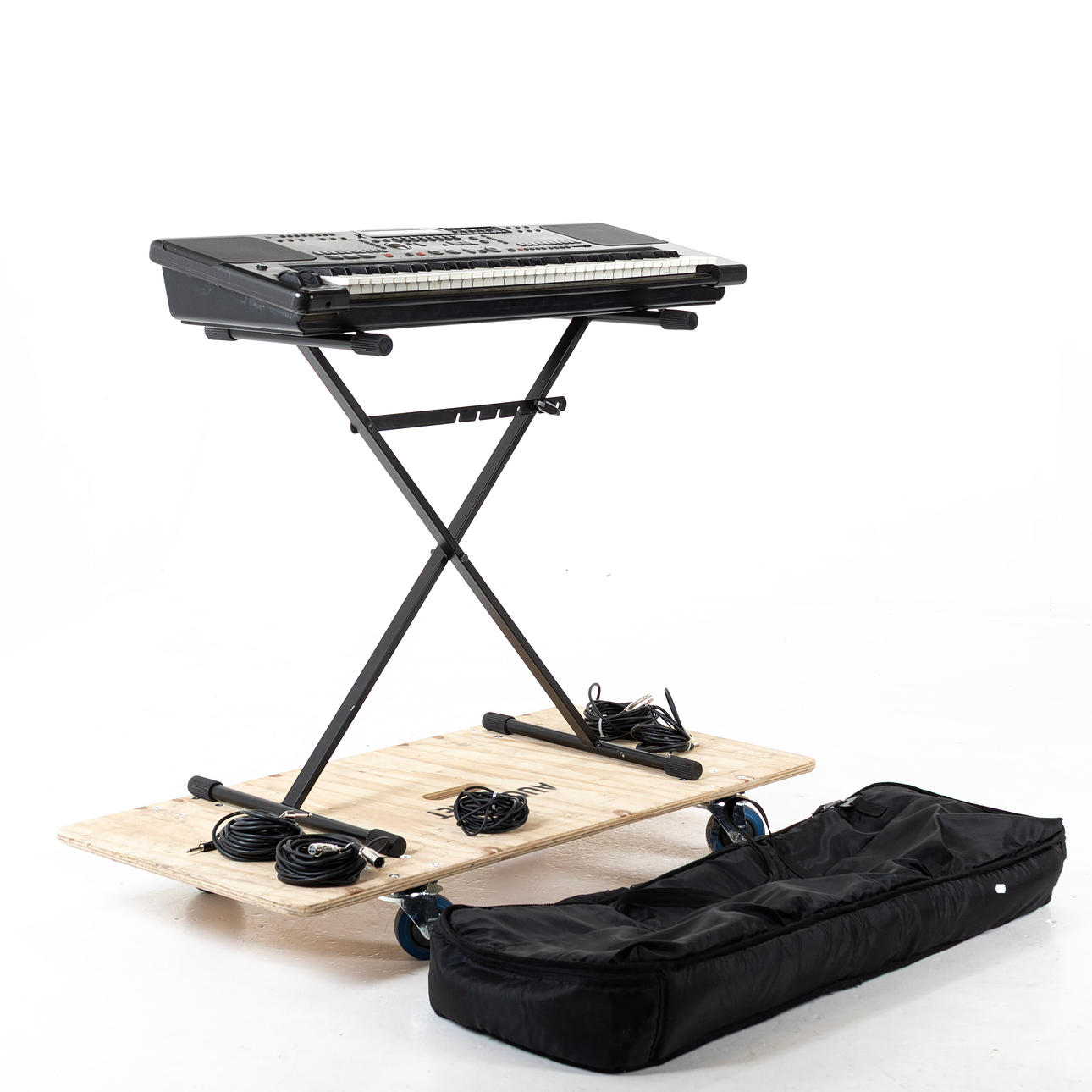 KEYBOARD, with stand, Technics KN1000.