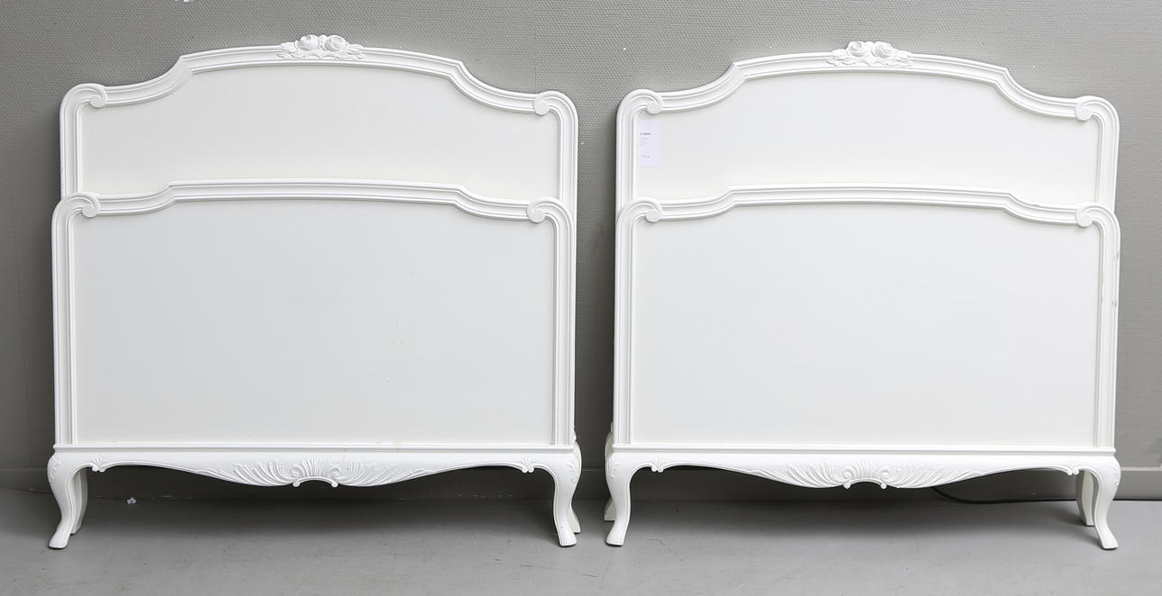 SÄNGAR, ett par, rokokostil, Svensk möbelindustri, 1900-tal.