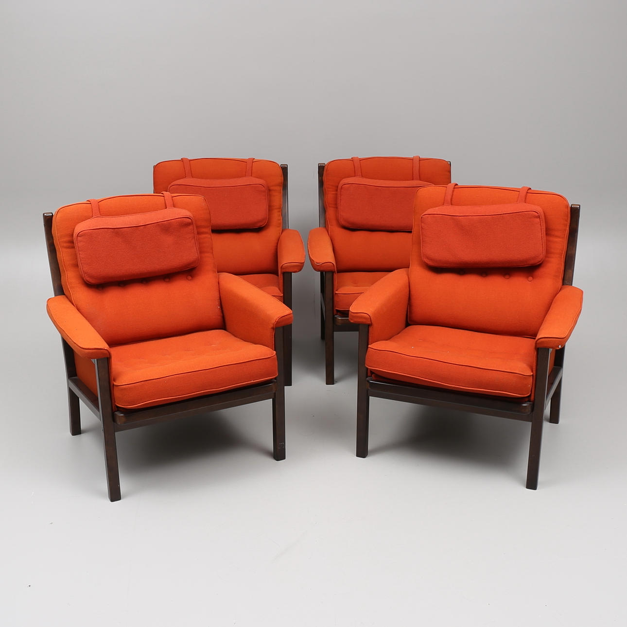 FÅTÖLJER, 4 st, 1900-talets andra hälft.