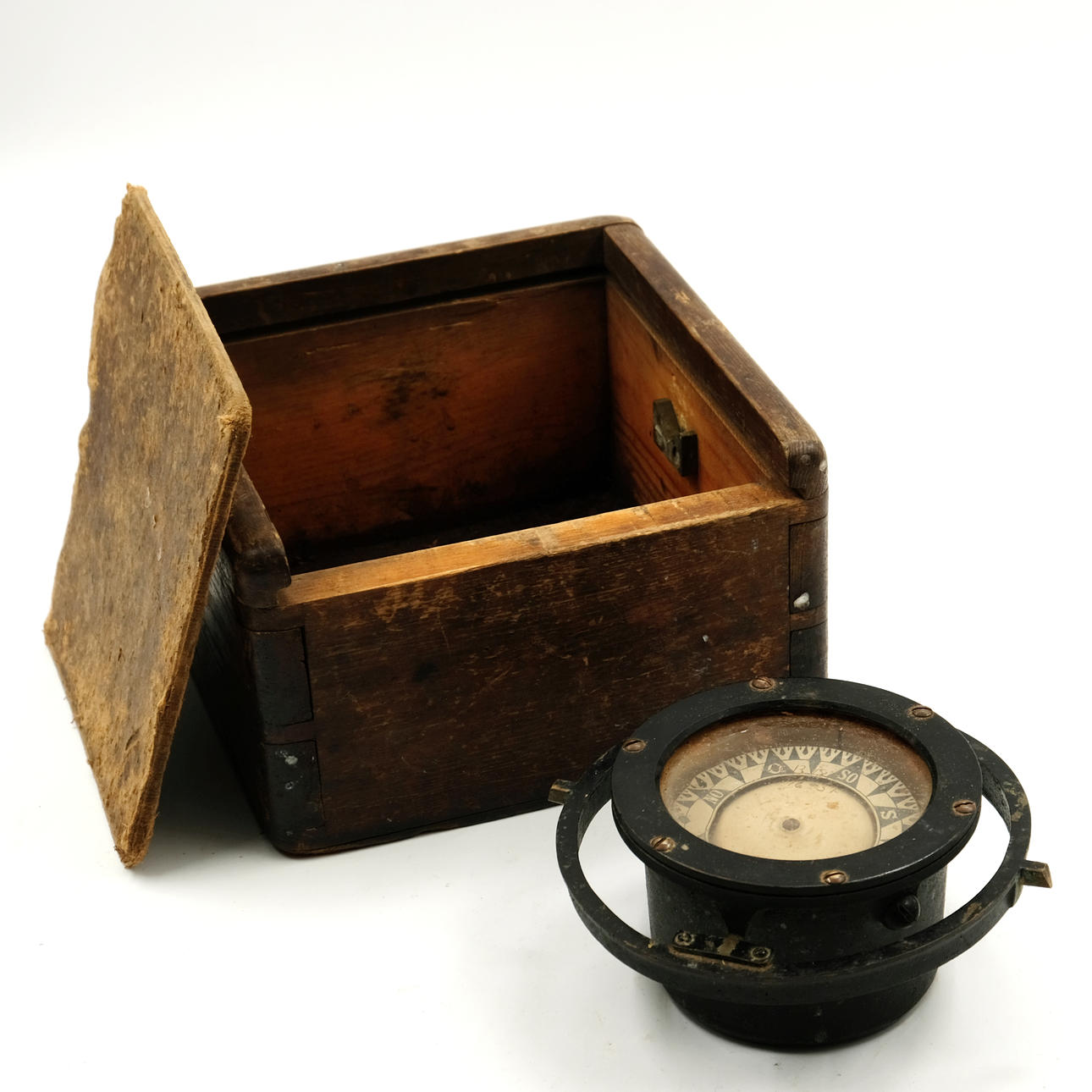 COMPASS 19th century in storage box.