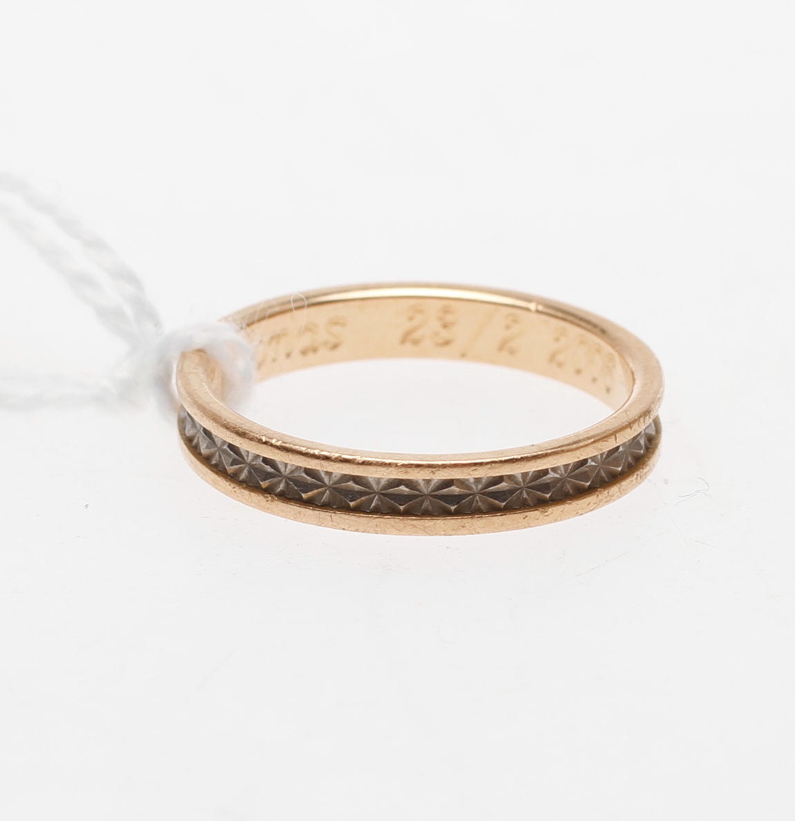 RING, 18k guld, vikt ca 2,6 gr.