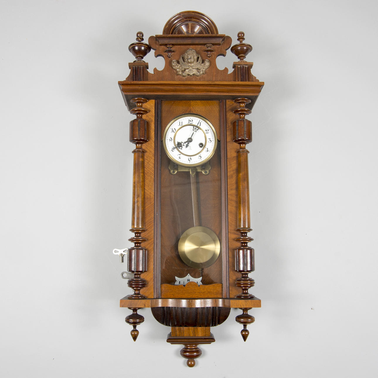 VÄGGUR, mahogny, Gustav Becker.