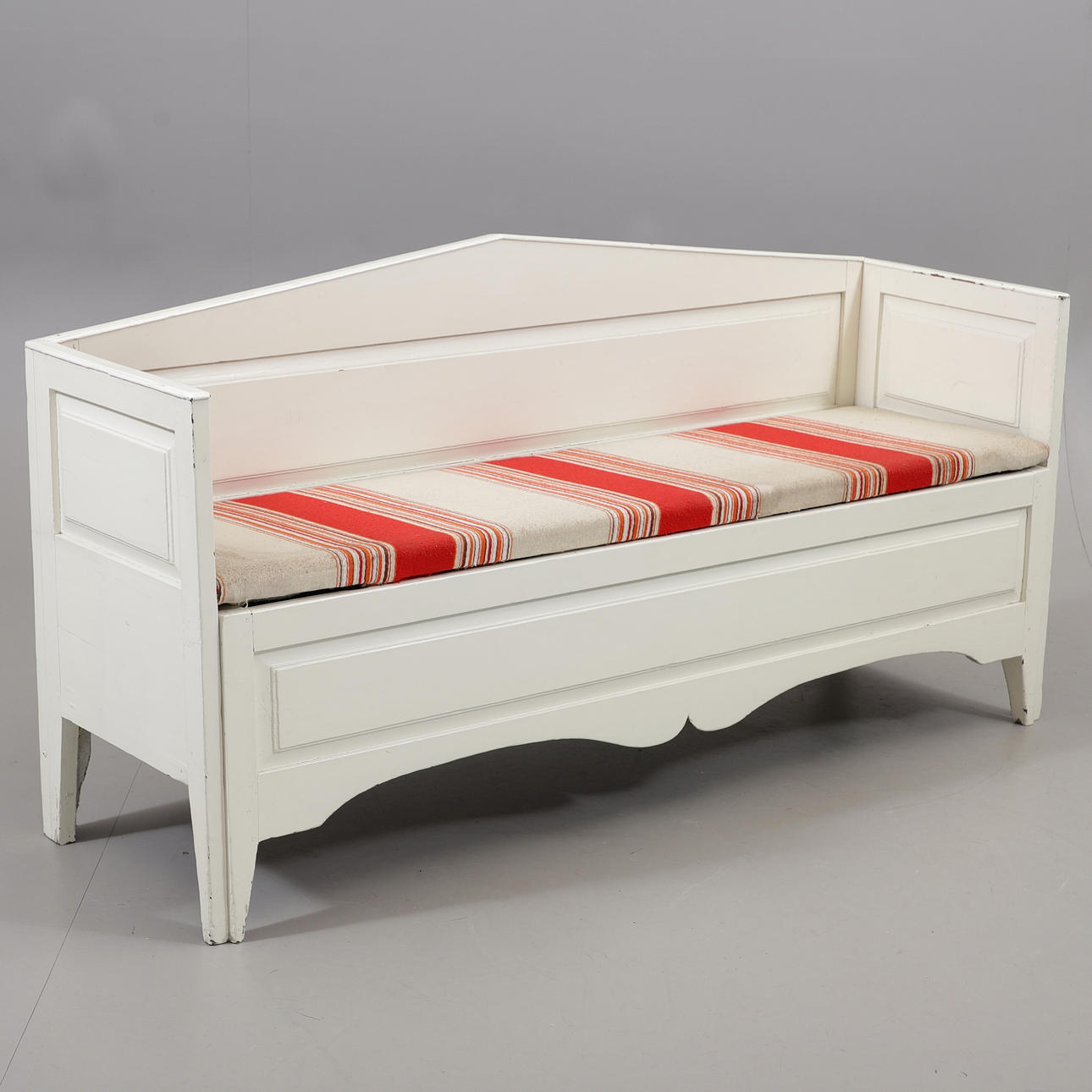 PULL-OUT BED, 19th/20th century.