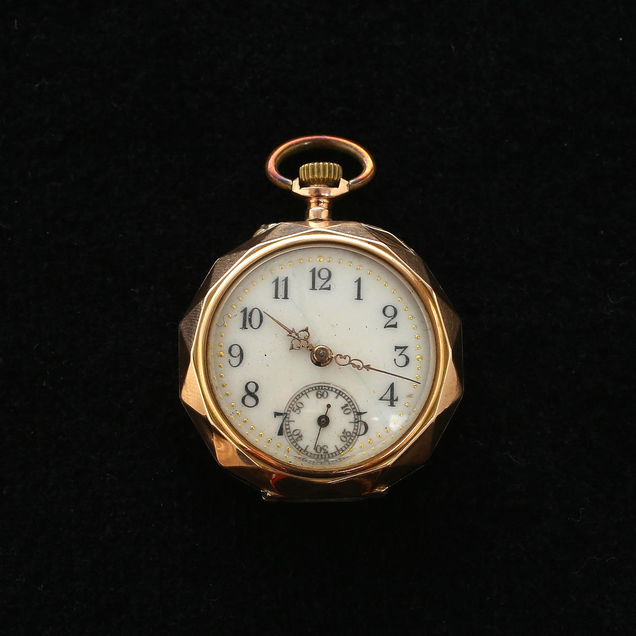 FICKUR, så kallat mormorsur, manuell, boett av 14k guld.