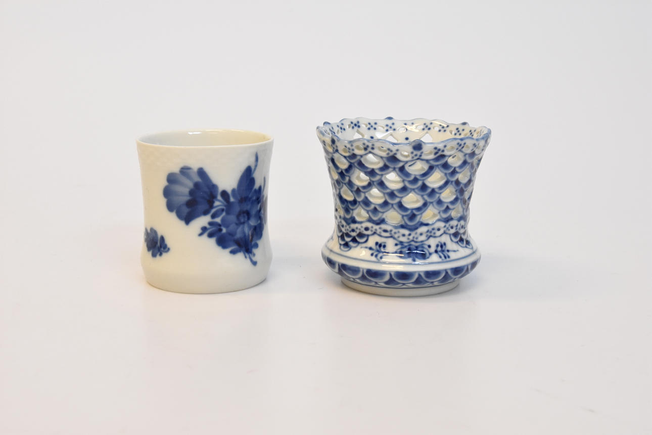 PORSLIN, 2 delar, Musselmalet, Blå blomster, Royal Copenhagen.