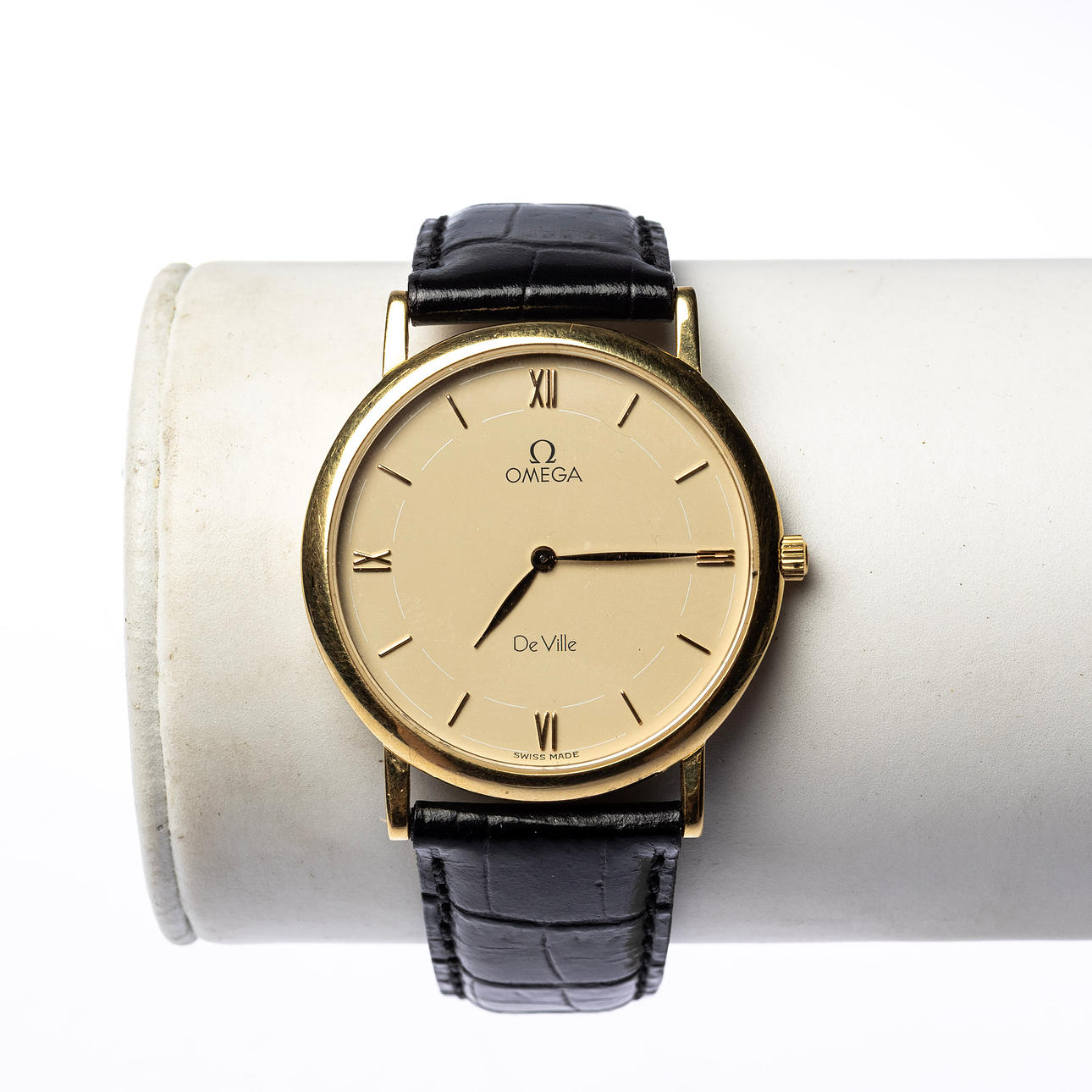 OMEGA, wristwatch, DeVille, 18K gold, 1990s.
