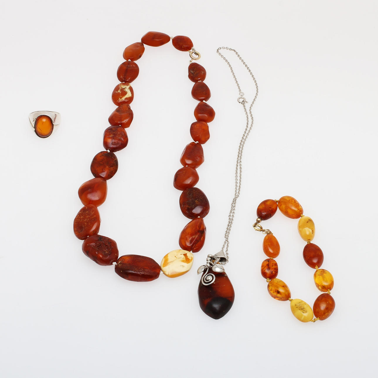 BÄRNSTENSSMYCKEN, 4 st.