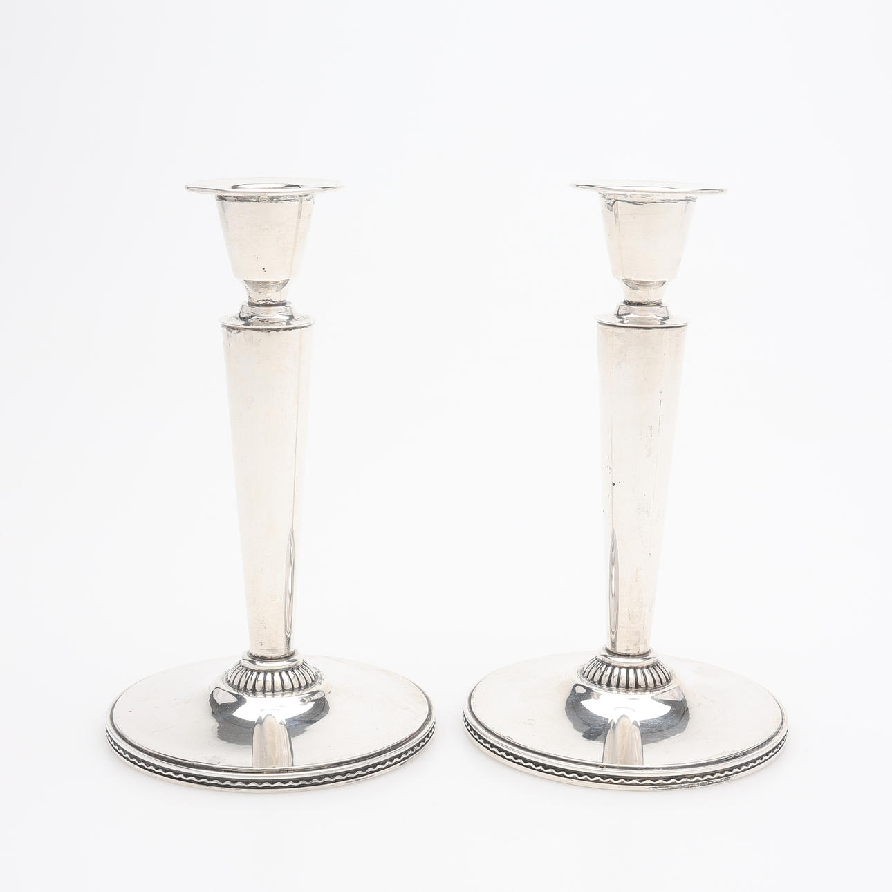 ERIK RÅSTRÖM. CANDLESTICKS, A PAIR, SILVER, TOTAL WEIGHT 338 GRAMS.