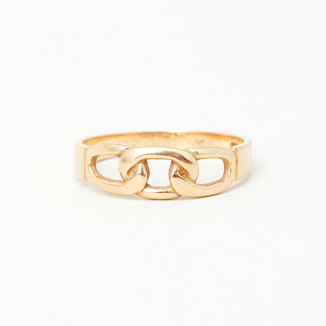 RING, 18k guld, vikt ca 3,5 gram.